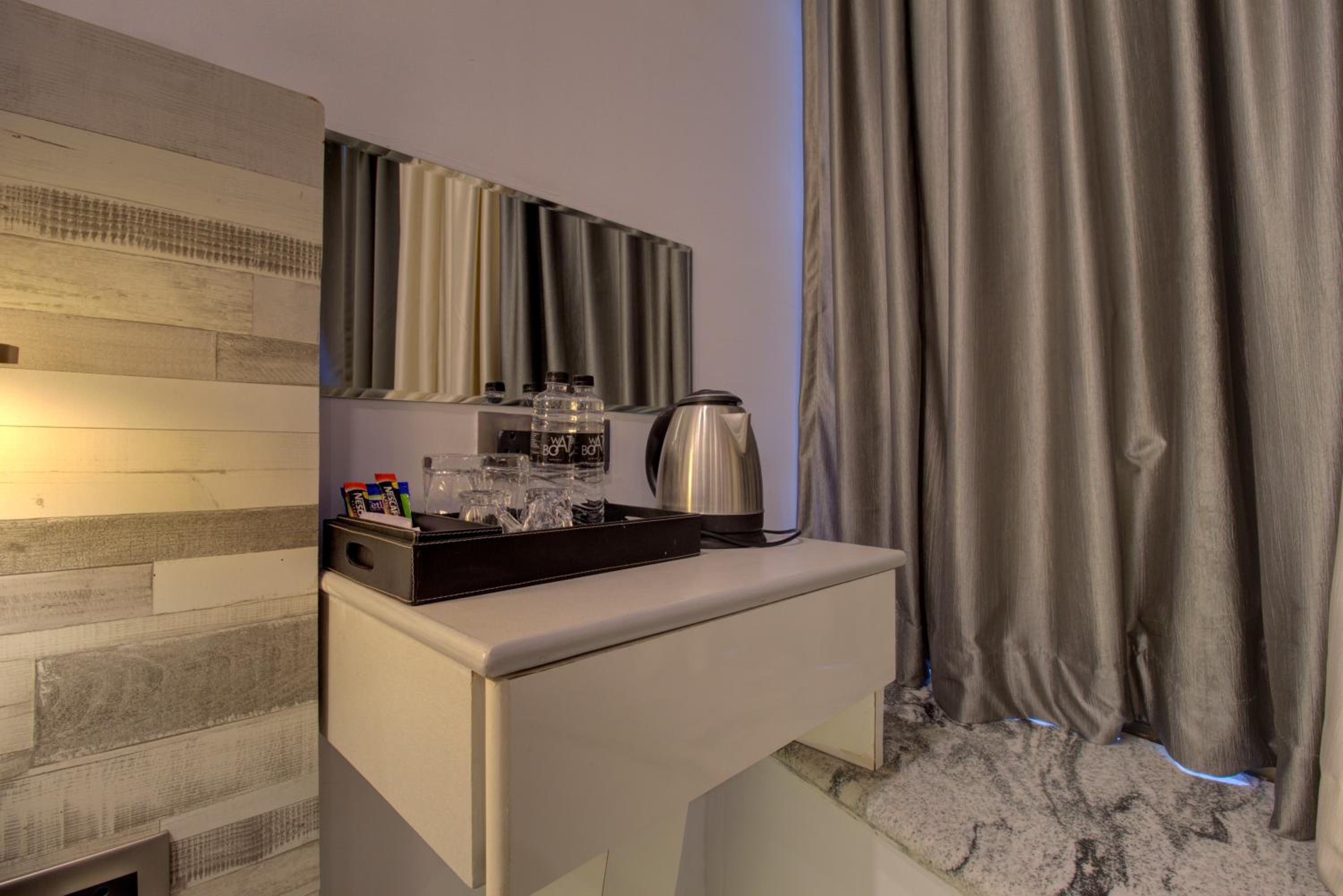 Deluxe Room - Photo 3