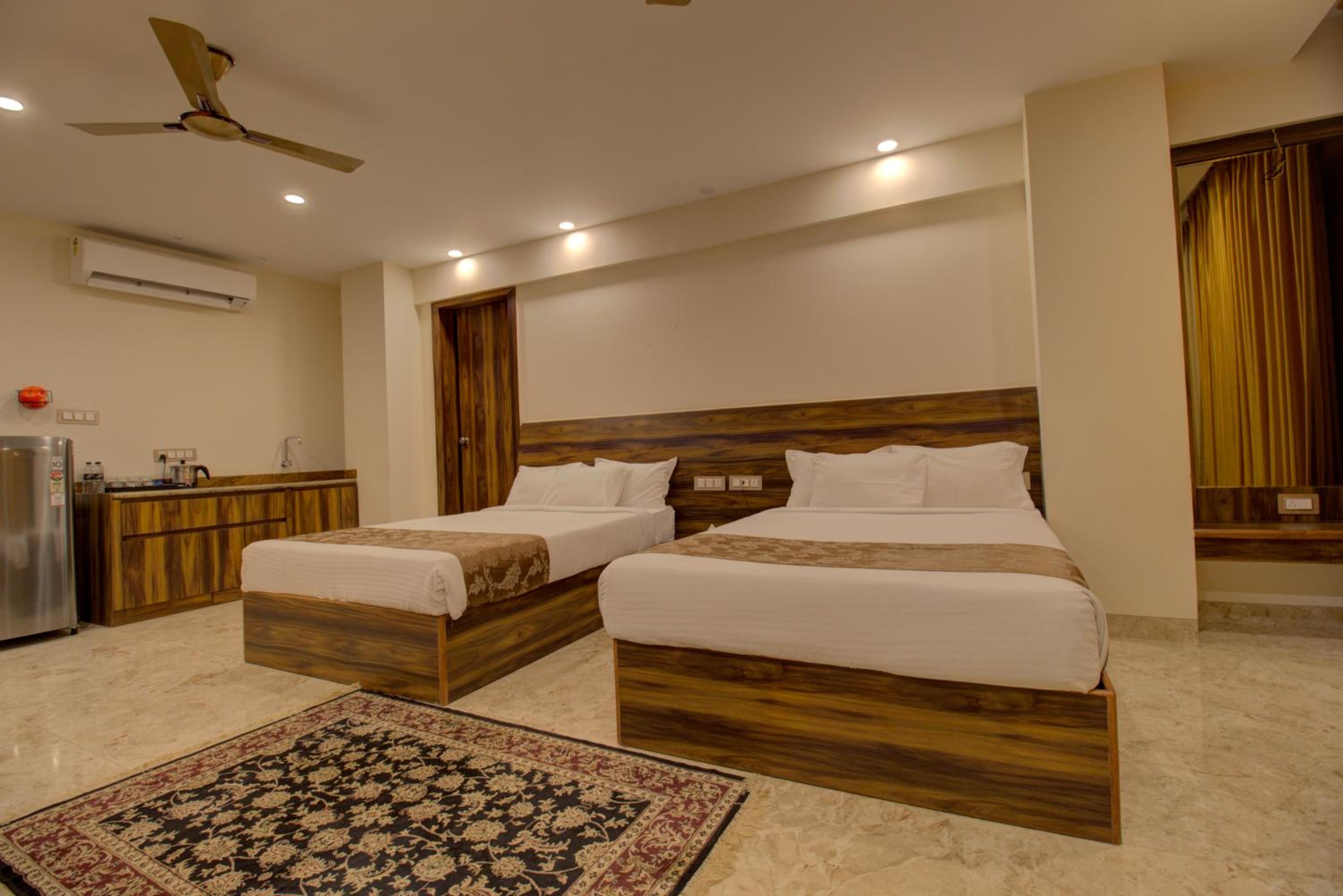 Family Room - Photo 1