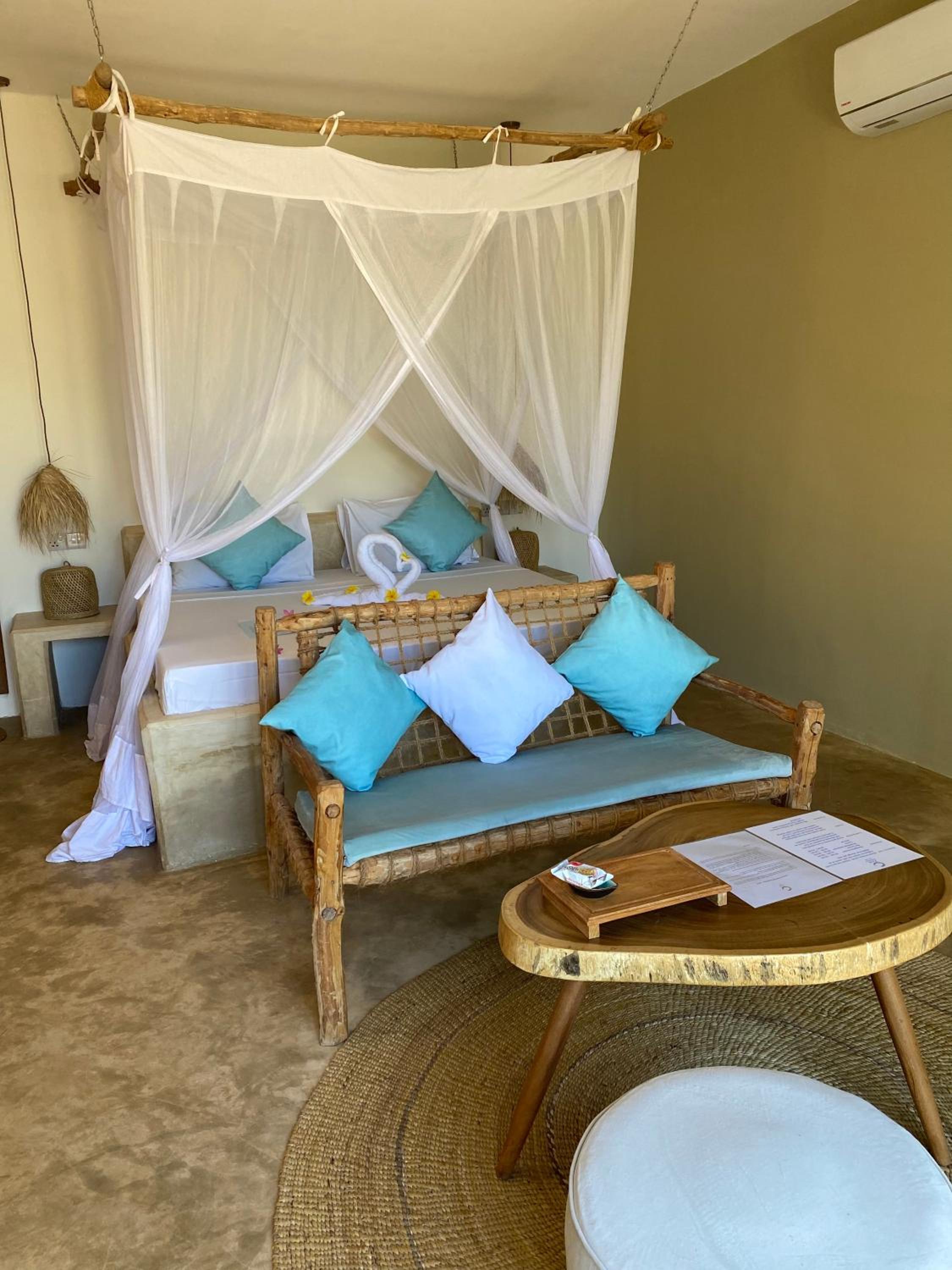 Deluxe Suite - Photo 8