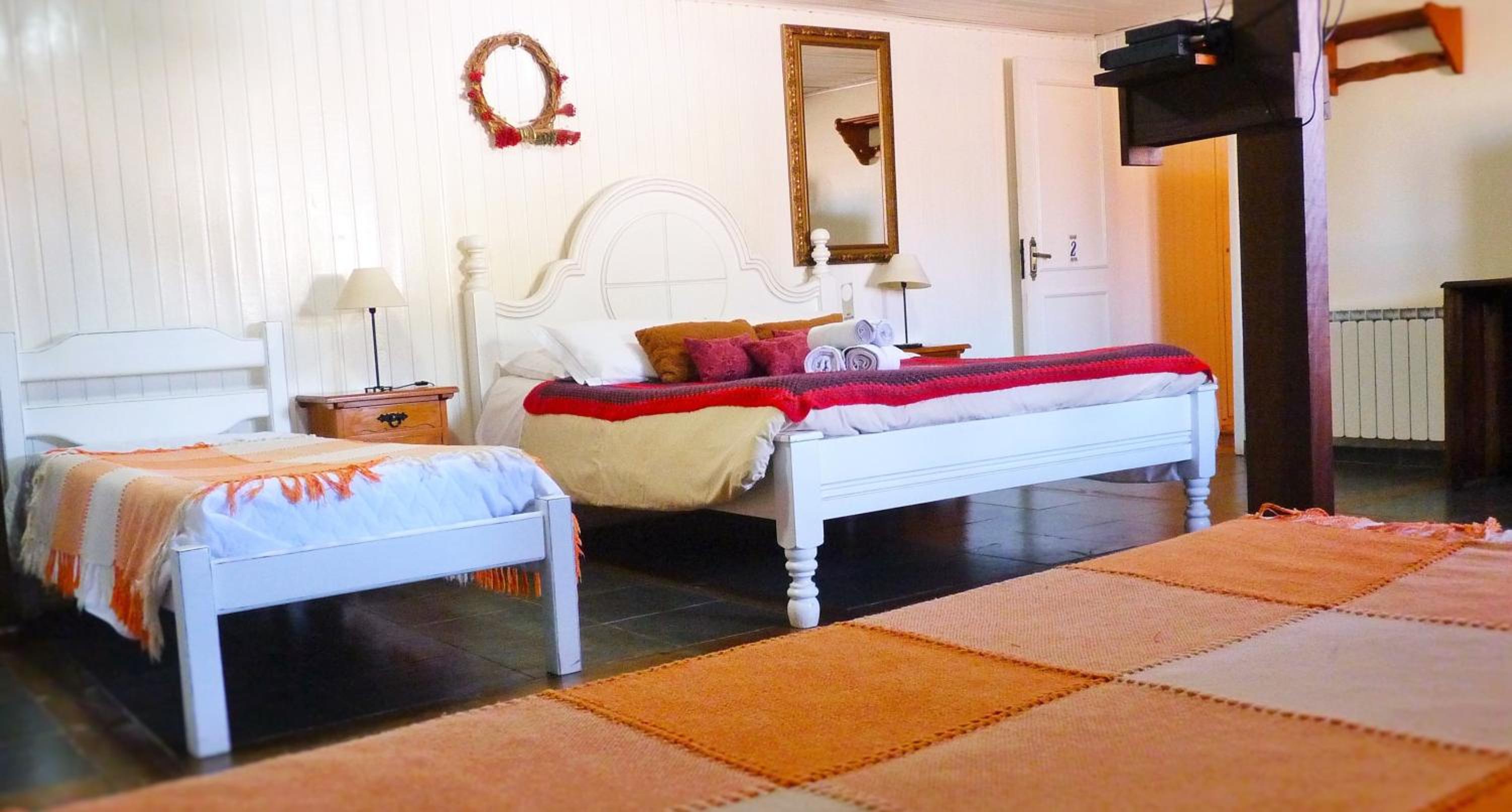 Family Room with Private Bathroom photo 2