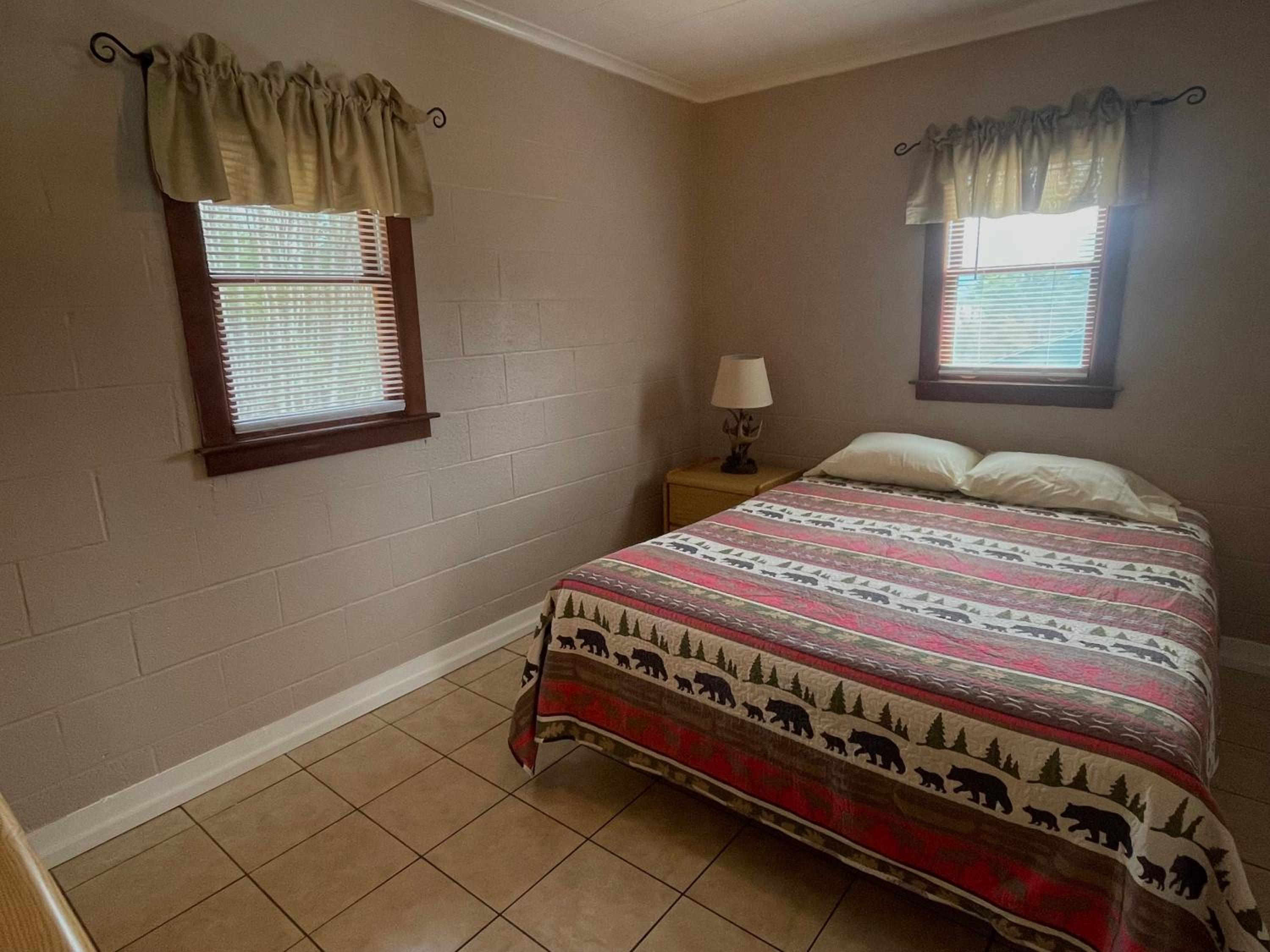 Two-Bedroom Cottage photo 3