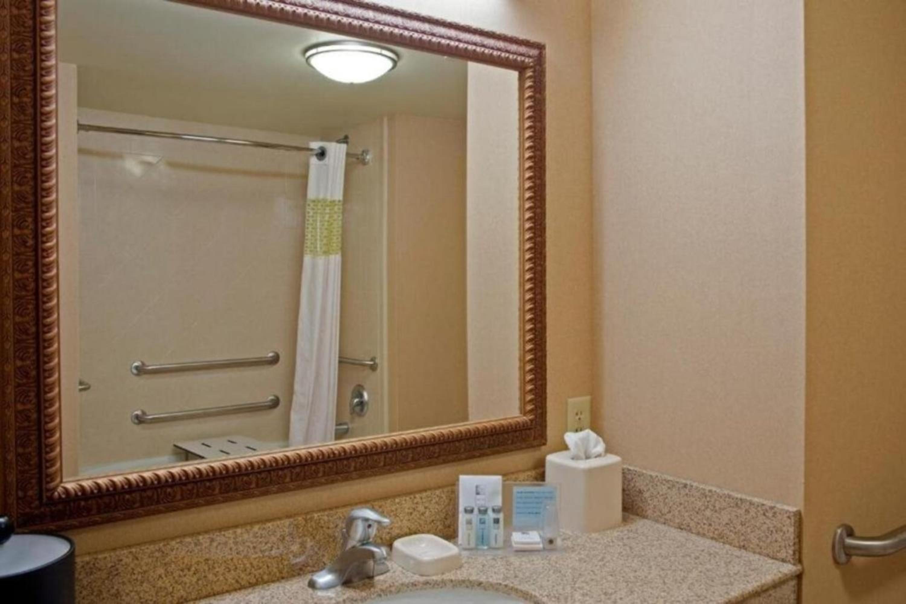 King Room - Hearing Access/Non-Smoking - Photo 4