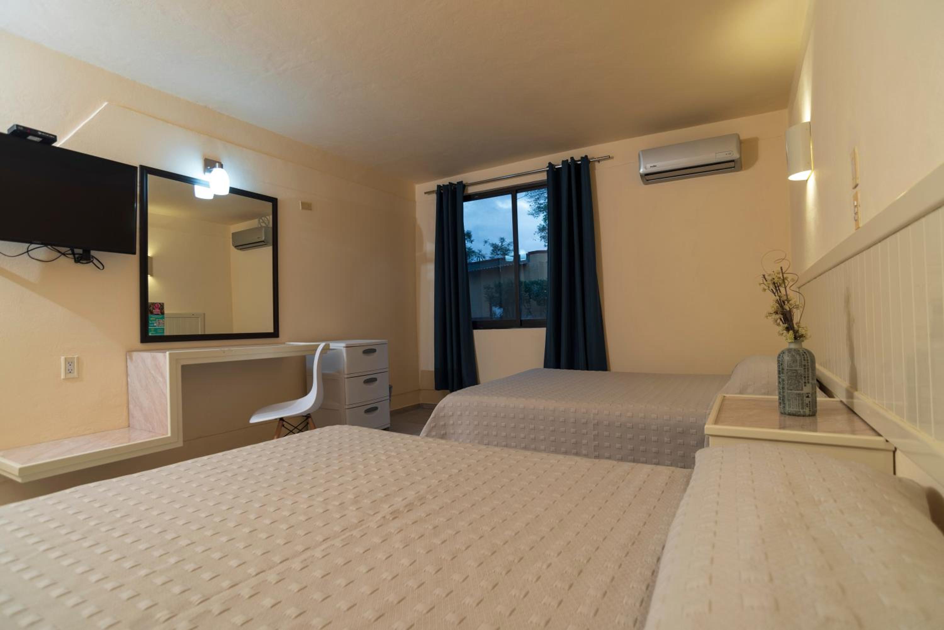 Superior Twin Room photo 1