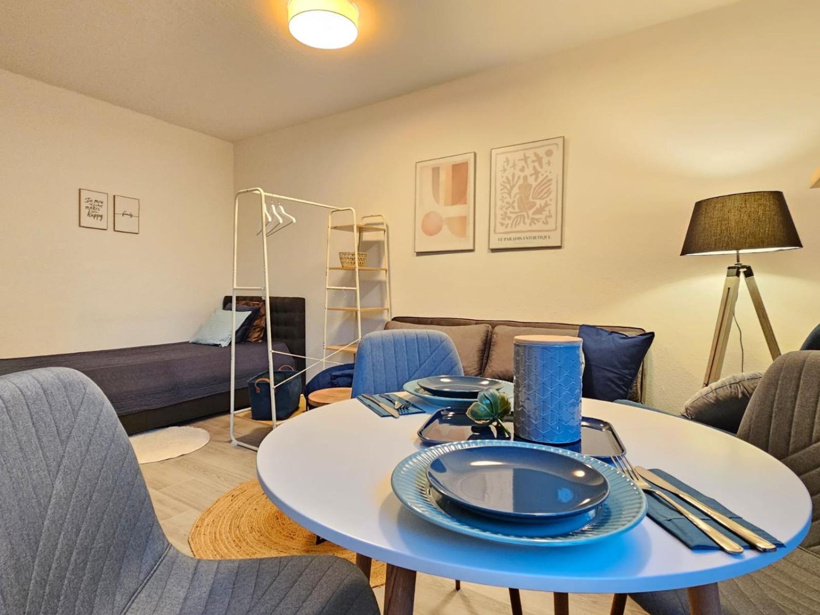 Three-Bedroom Apartment photo 2