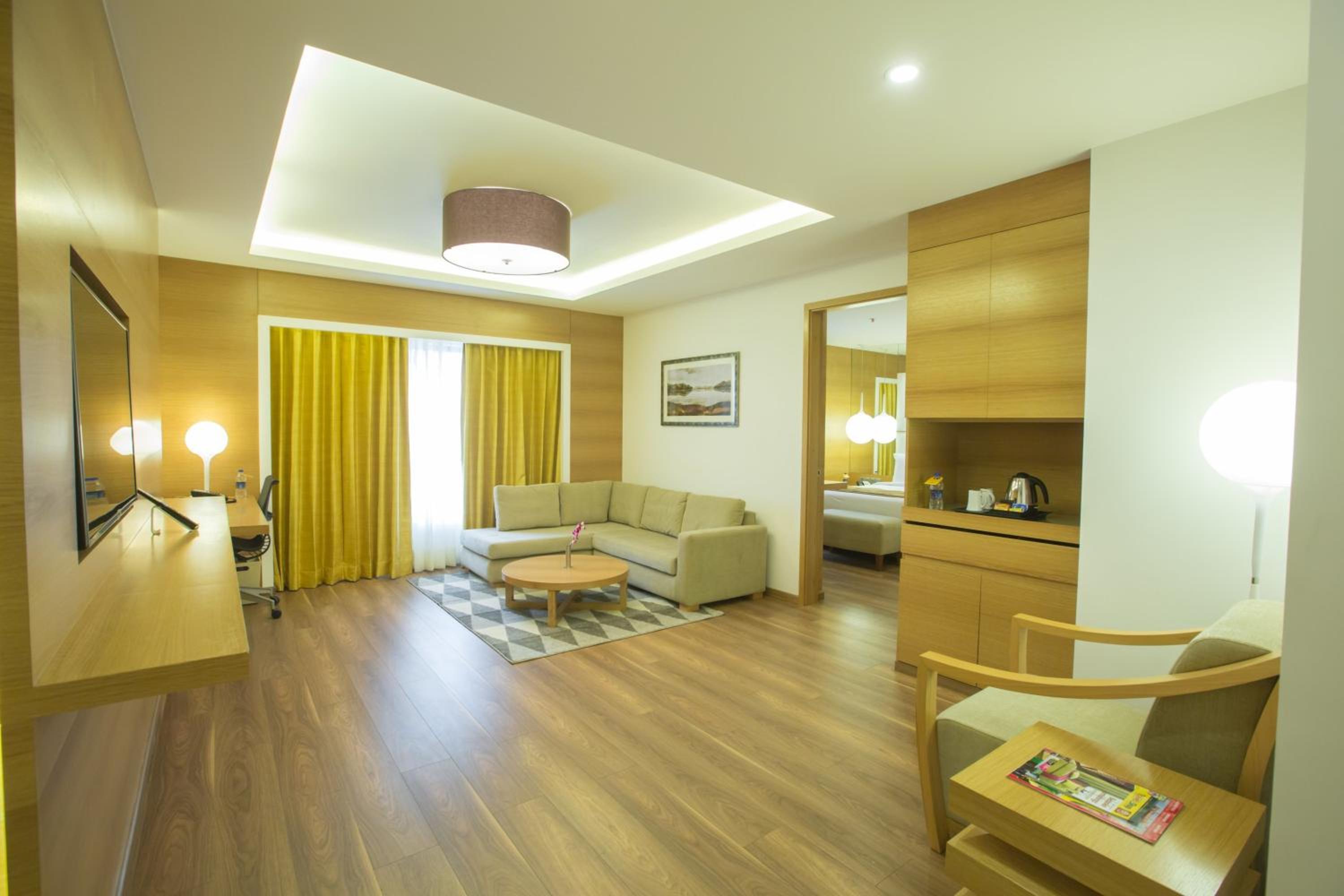 Club Suite - Photo 1