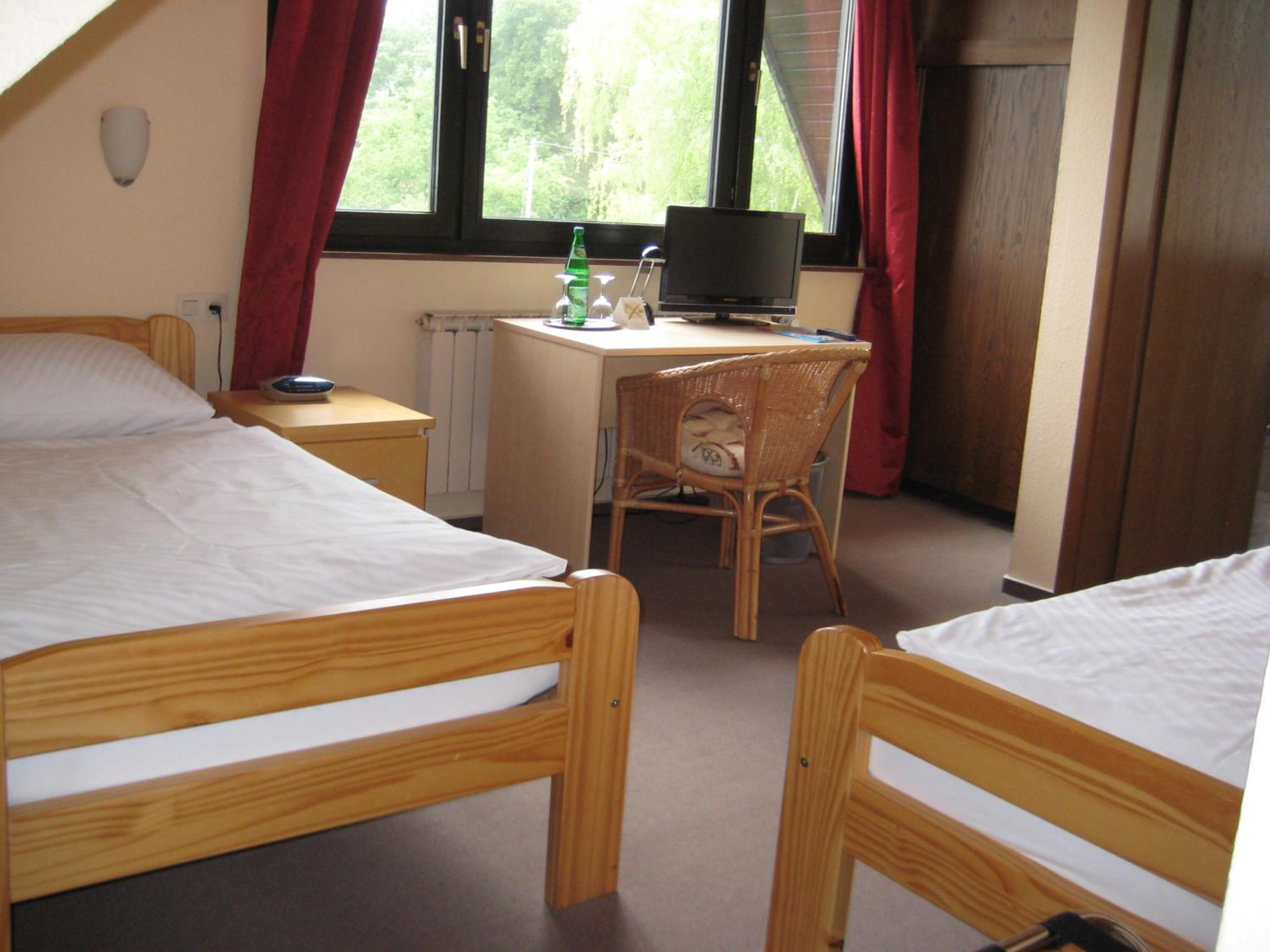 Double or Twin Room - Photo 1