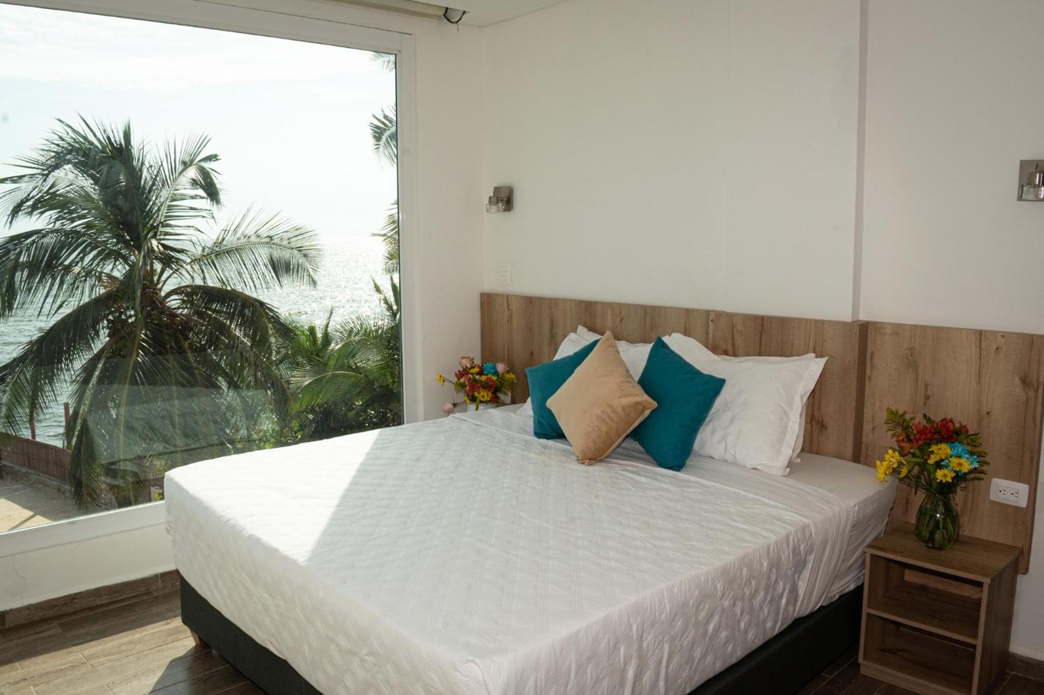 Double Room with Spa Bath - Photo 4