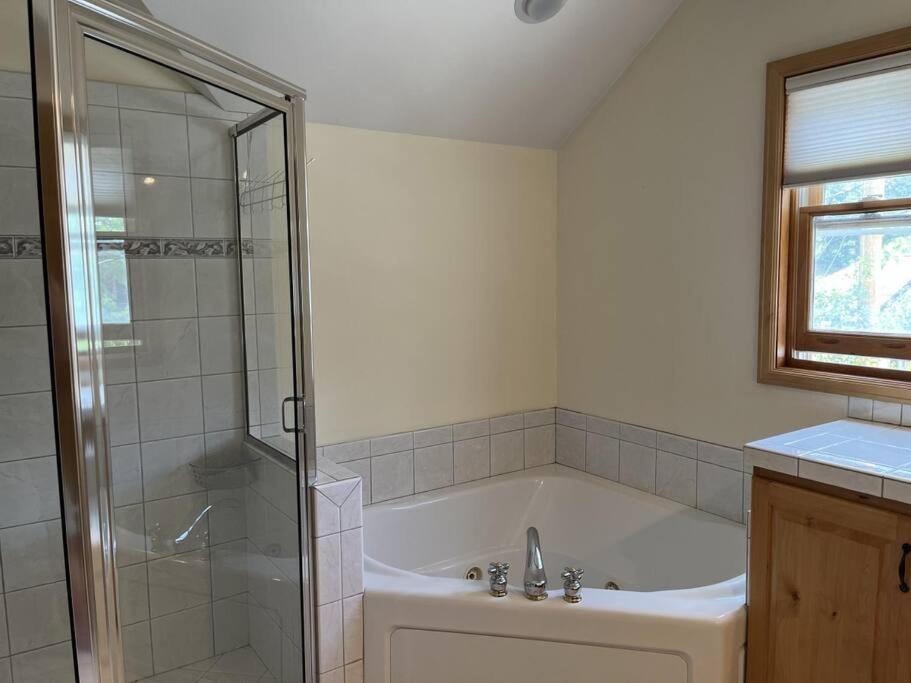 Three-Bedroom House photo 2