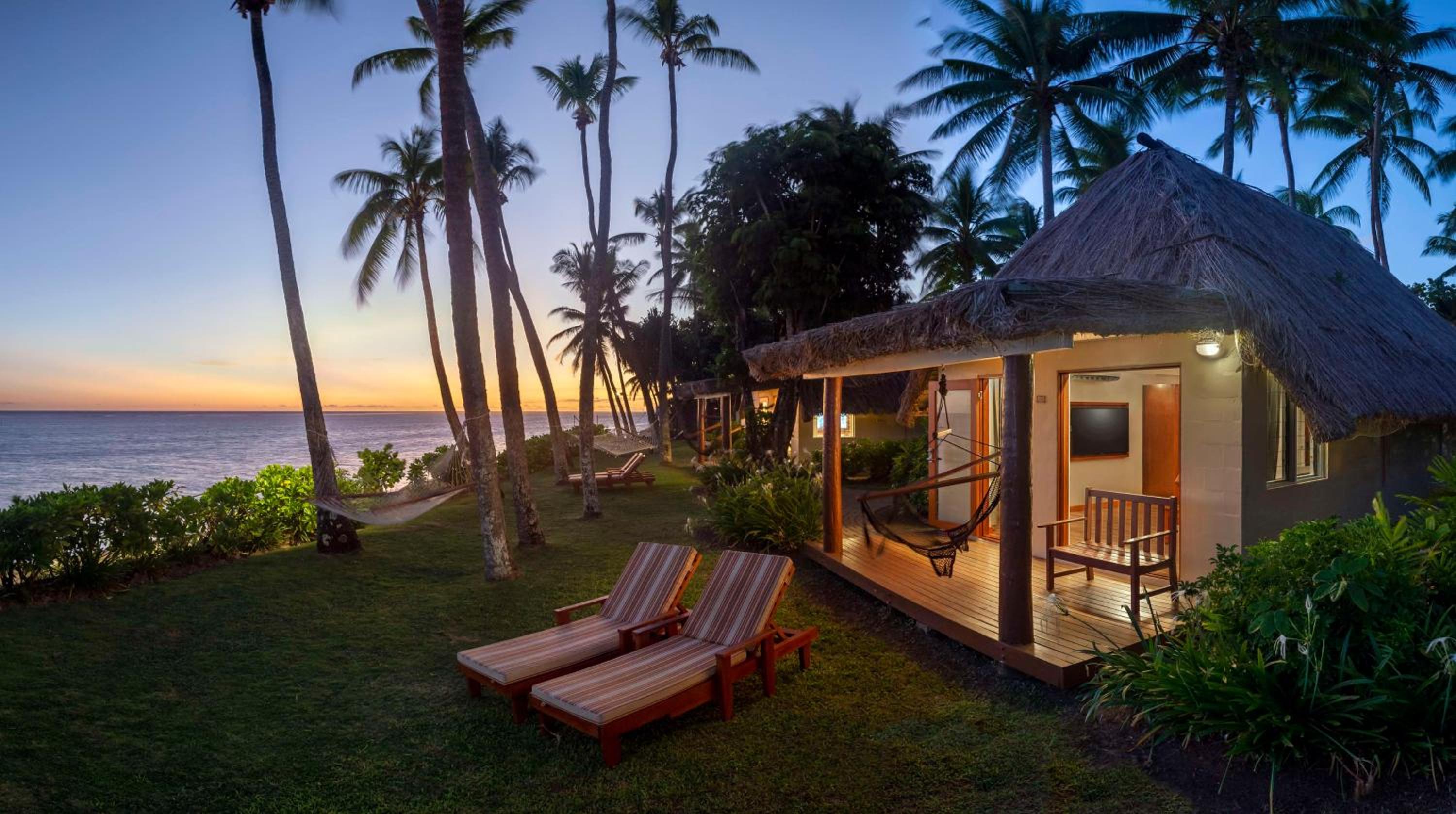 Beach Front Bure 1 King Bed photo 8