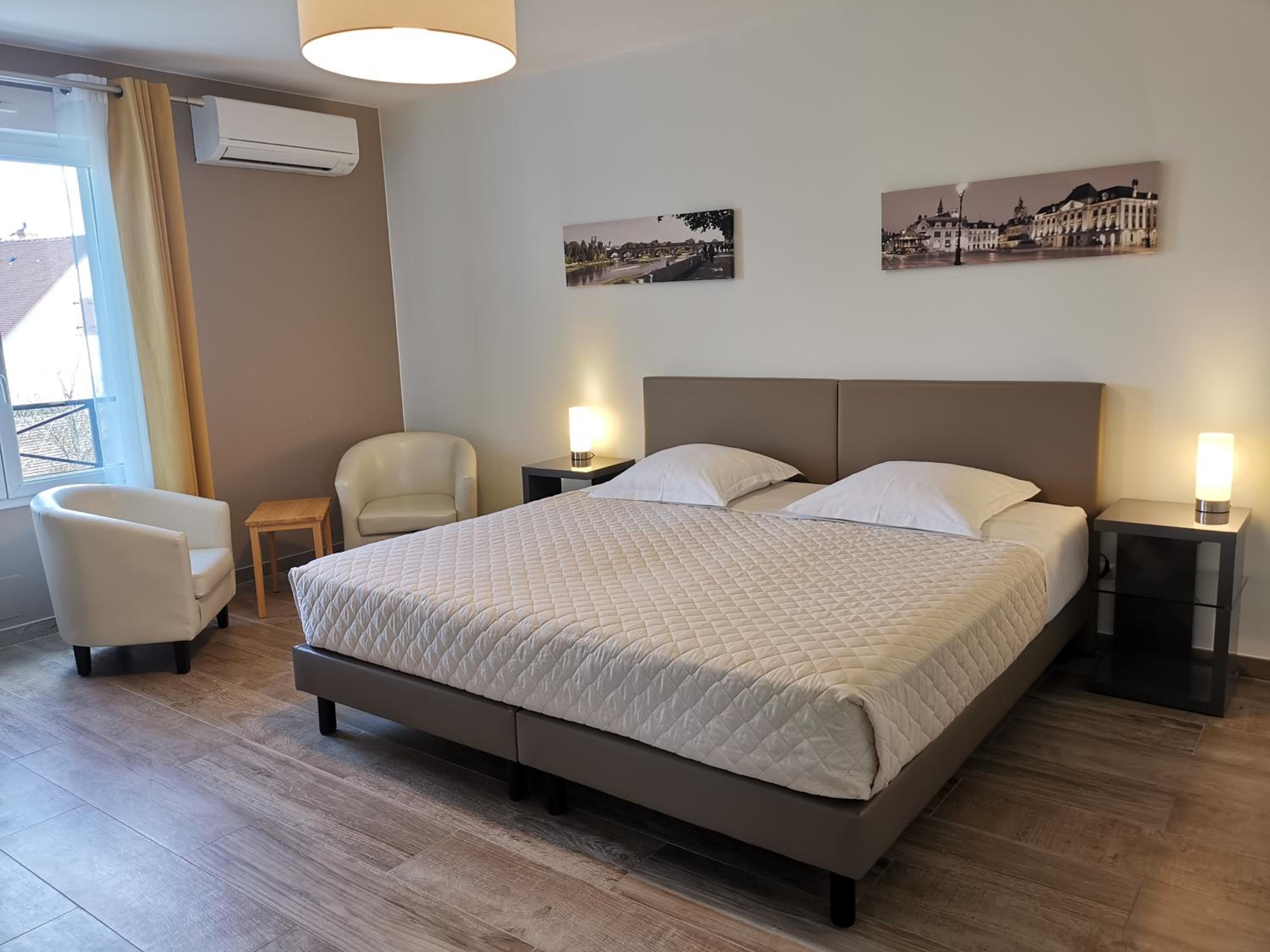 Double Room with Private Bathroom photo 1