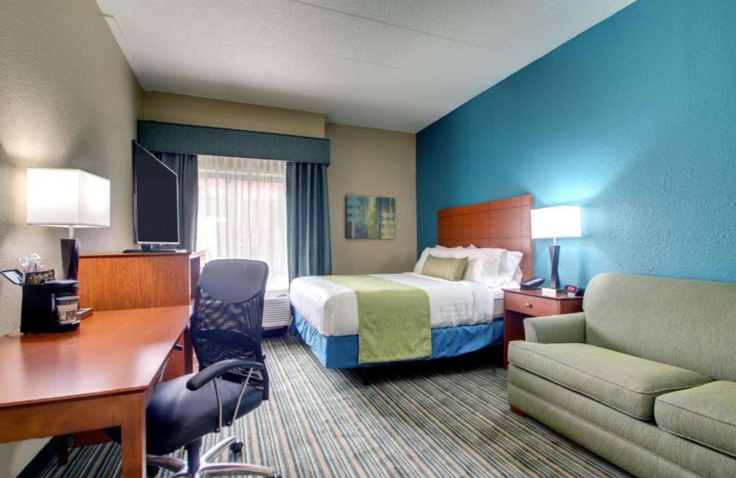 Queen Room - Disability Access - Photo 1
