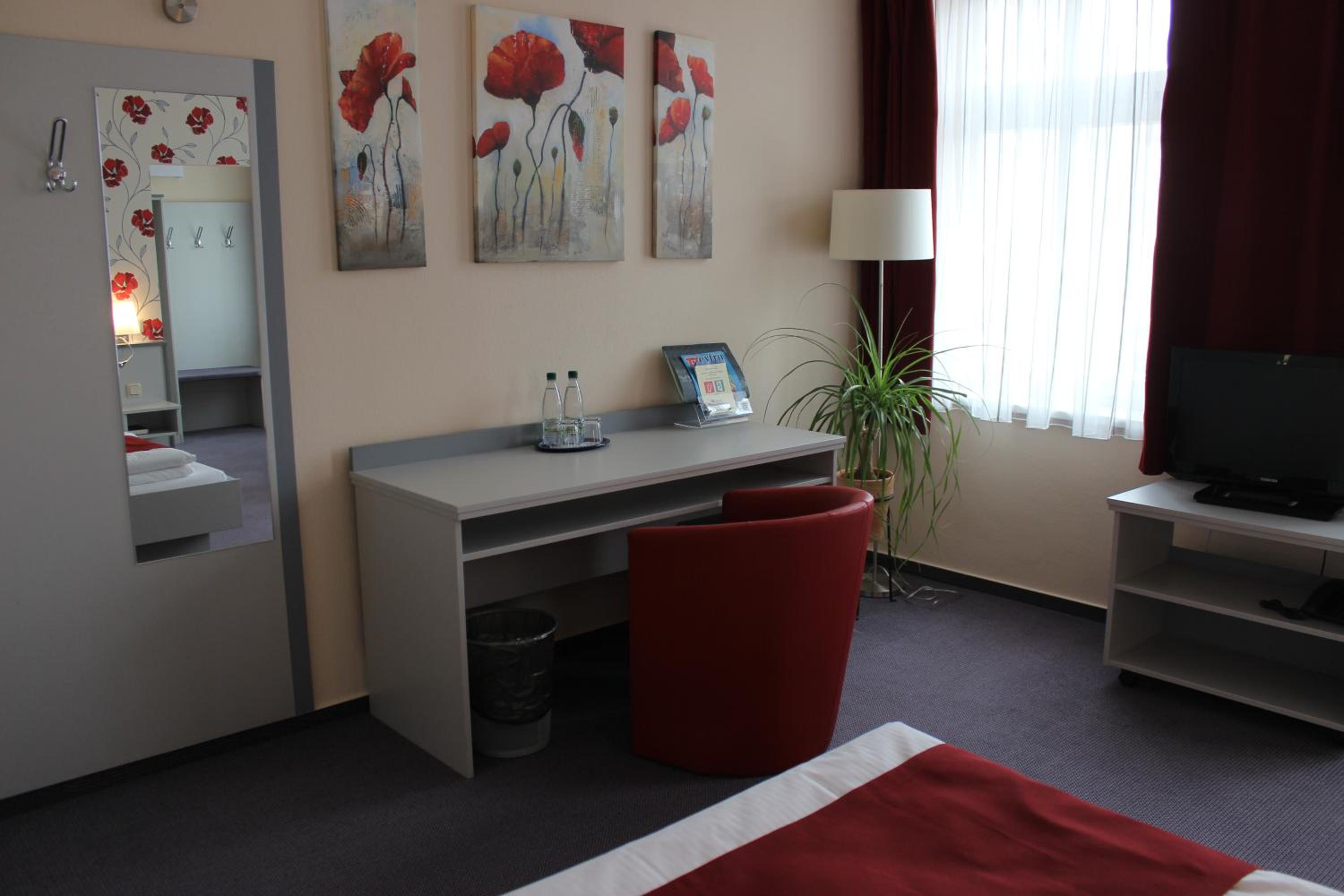 Large Double Room photo 2