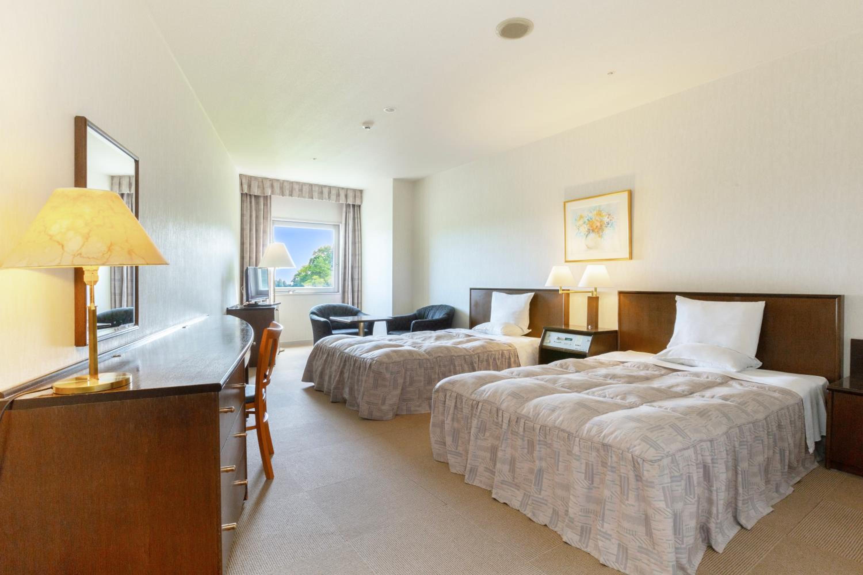 Standard Twin Room - Photo 4