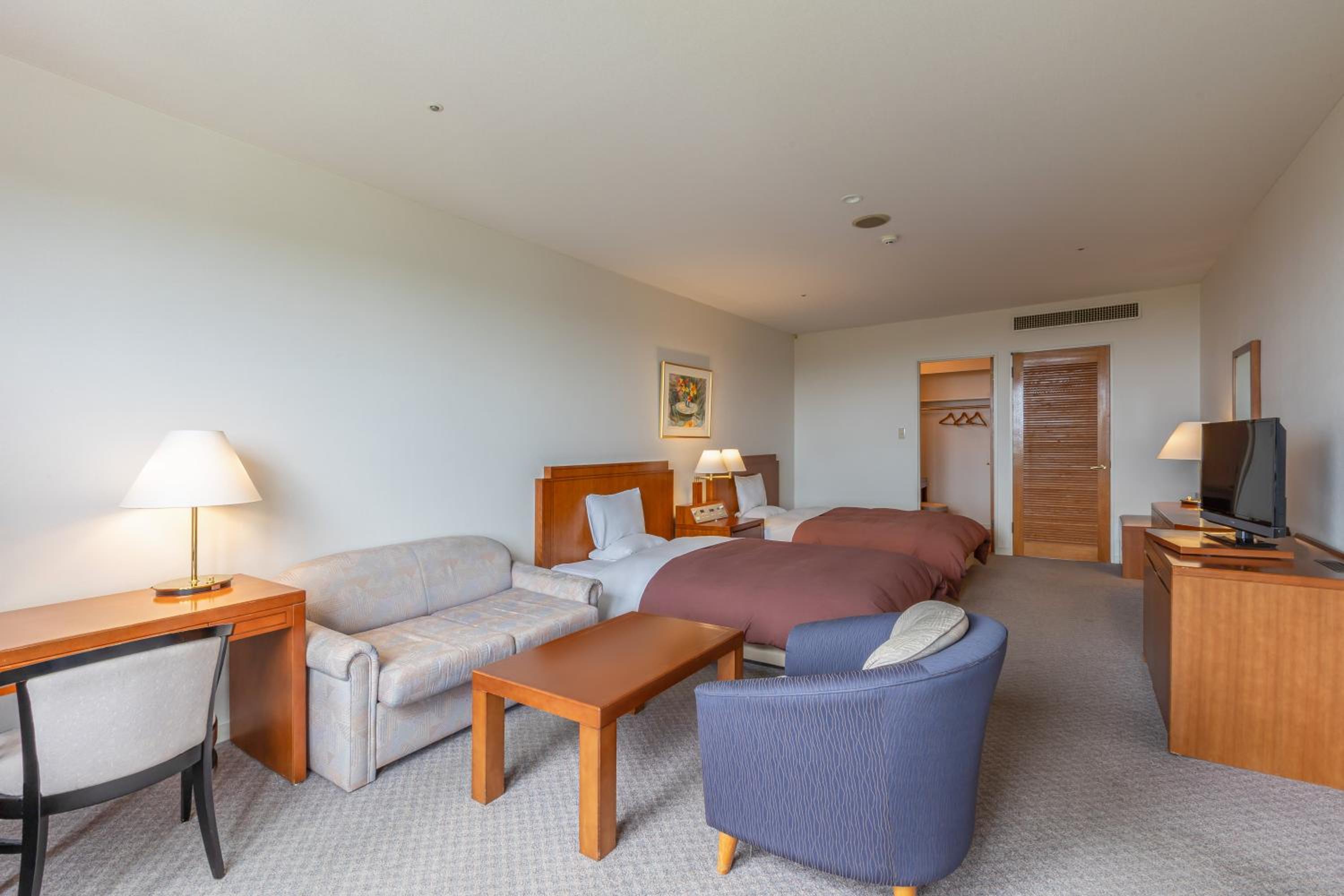Suite - Photo 4