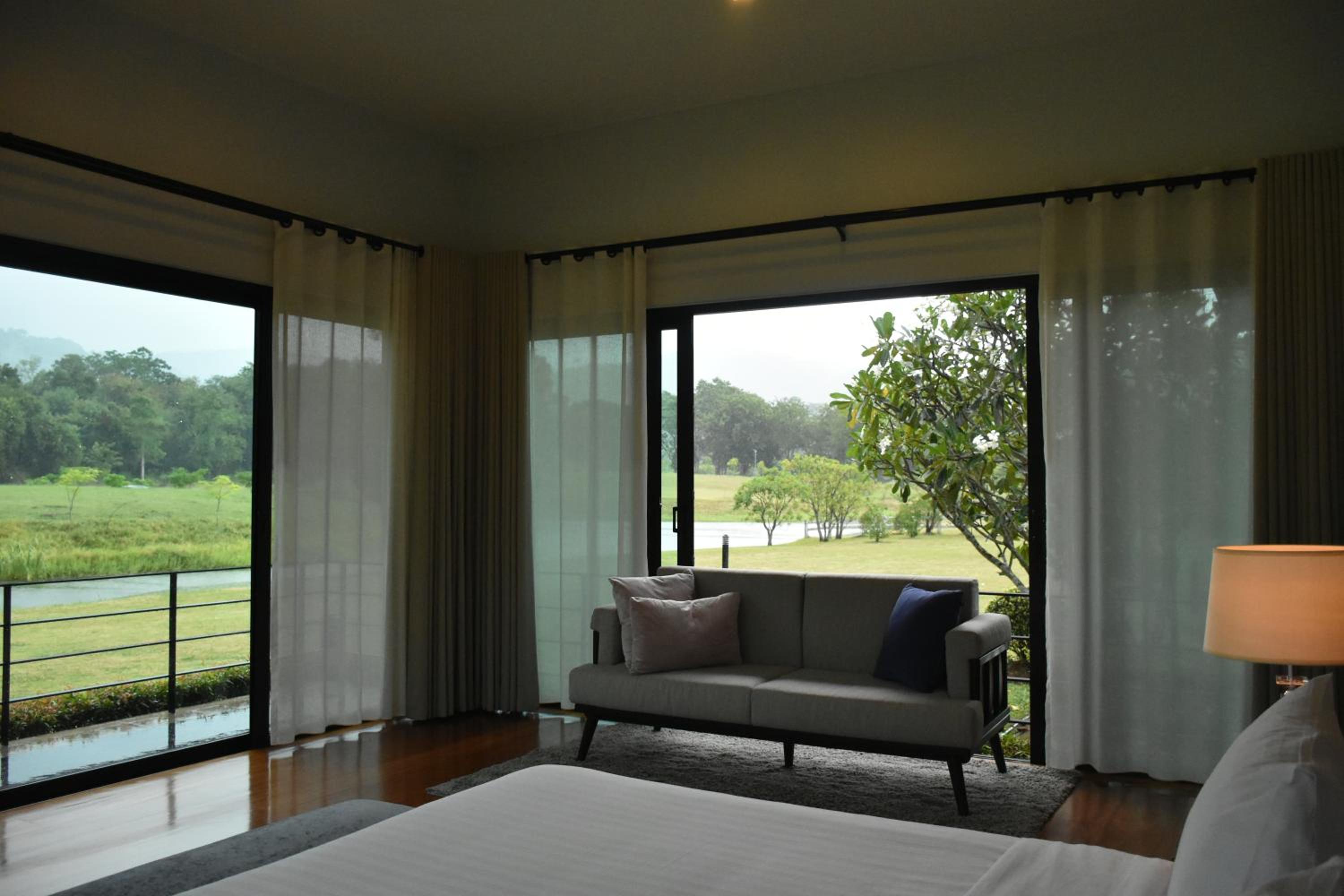 Four Bed Rooms with Private Pool photo 2