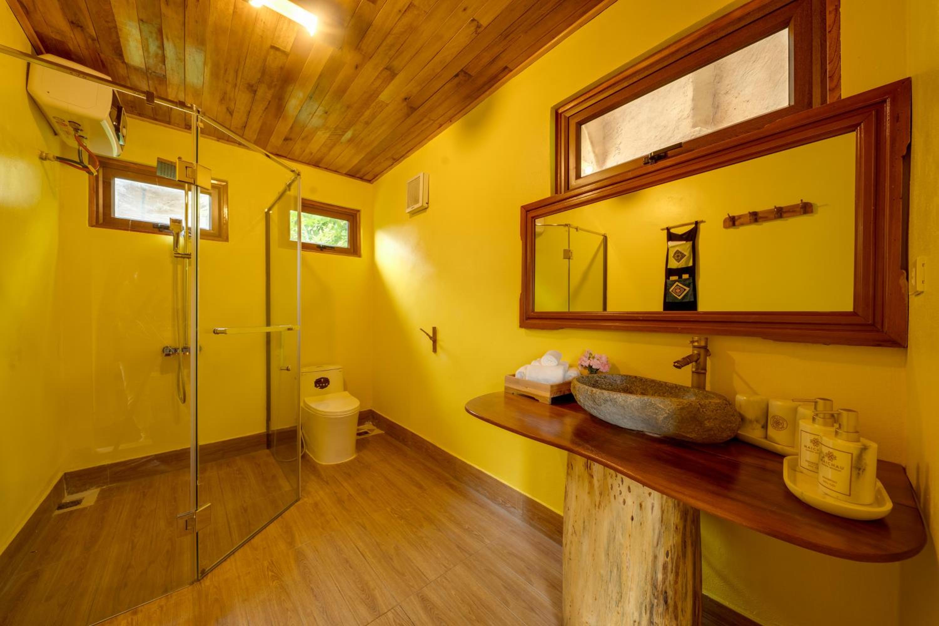 Deluxe Room - Photo 3