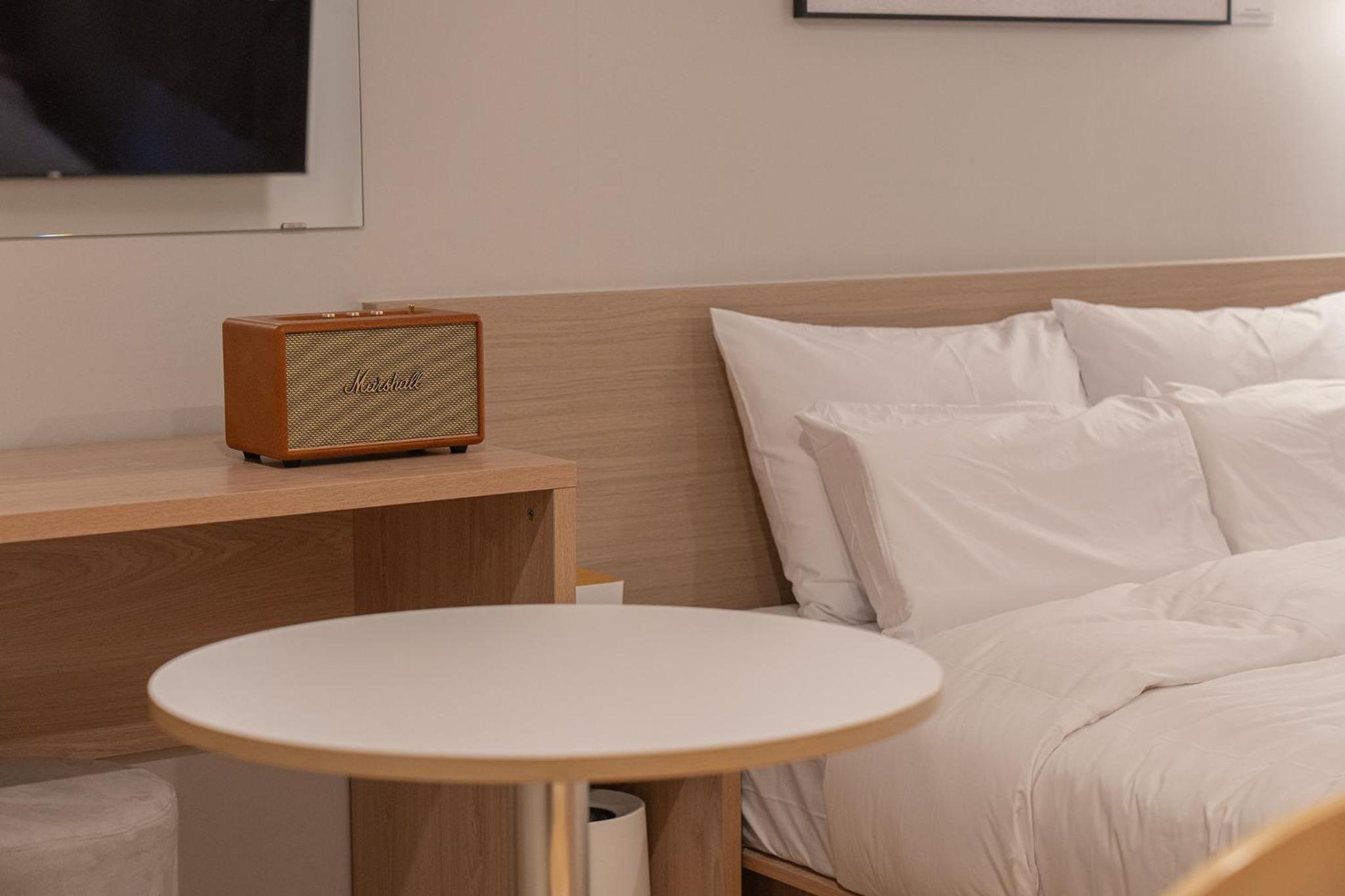 Standard Single Room - Photo 9