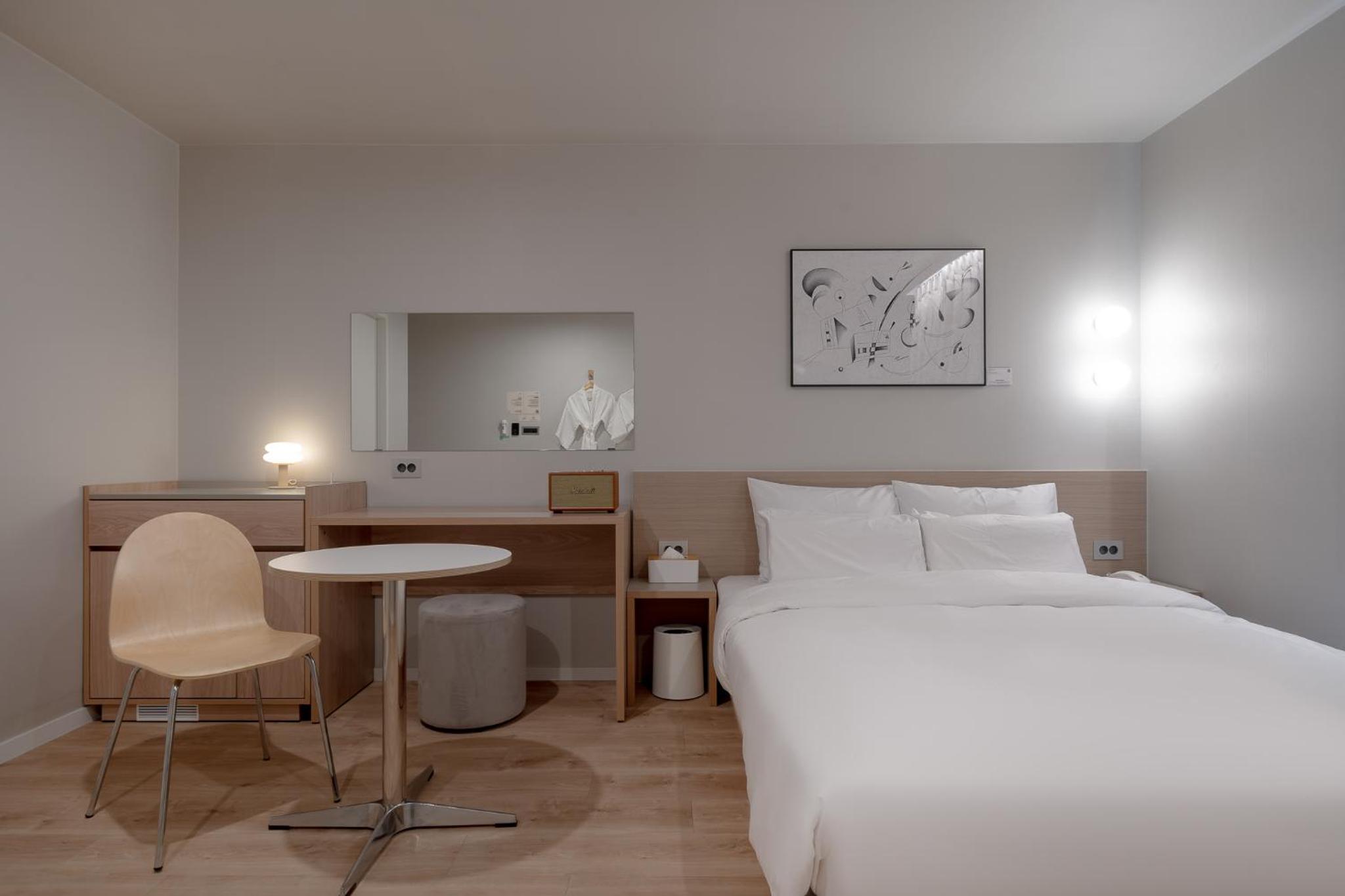 Standard Single Room - Photo 5