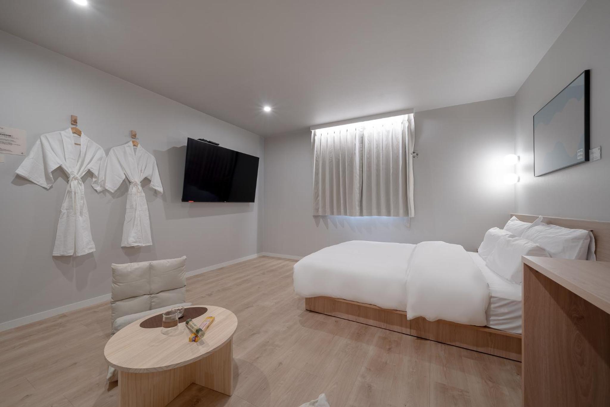 Deluxe Single Room - Photo 7