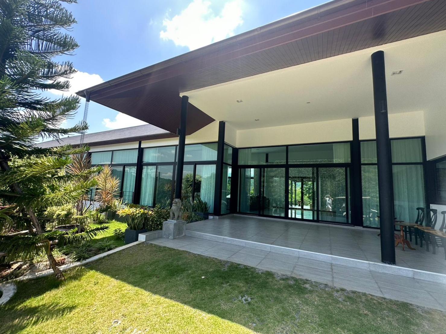Villa with Private Pool photo 2