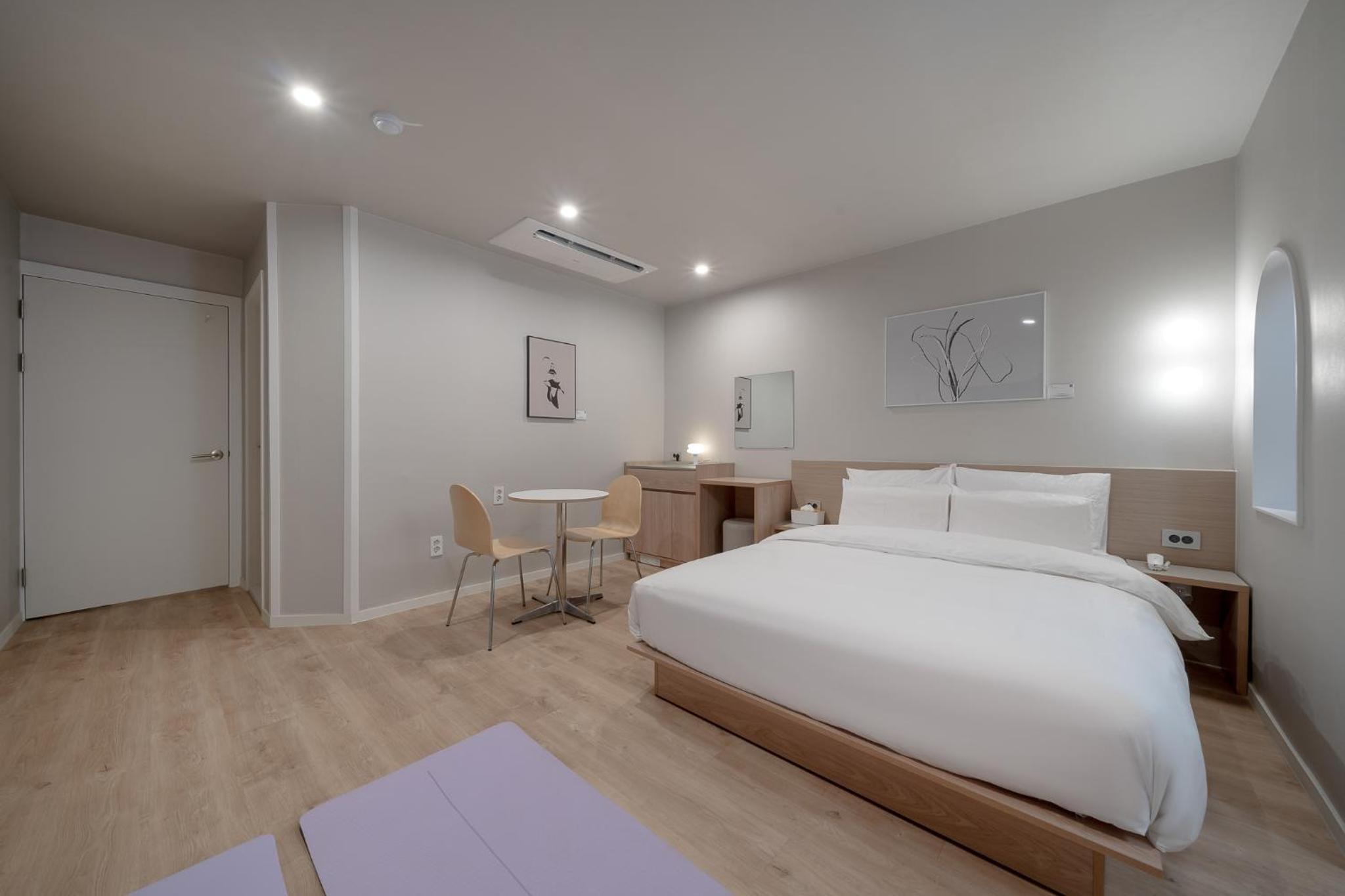 Economy Double Room - Photo 1
