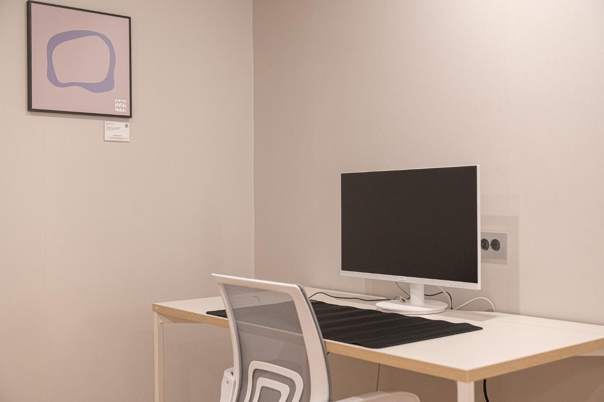 Business Room - Photo 6