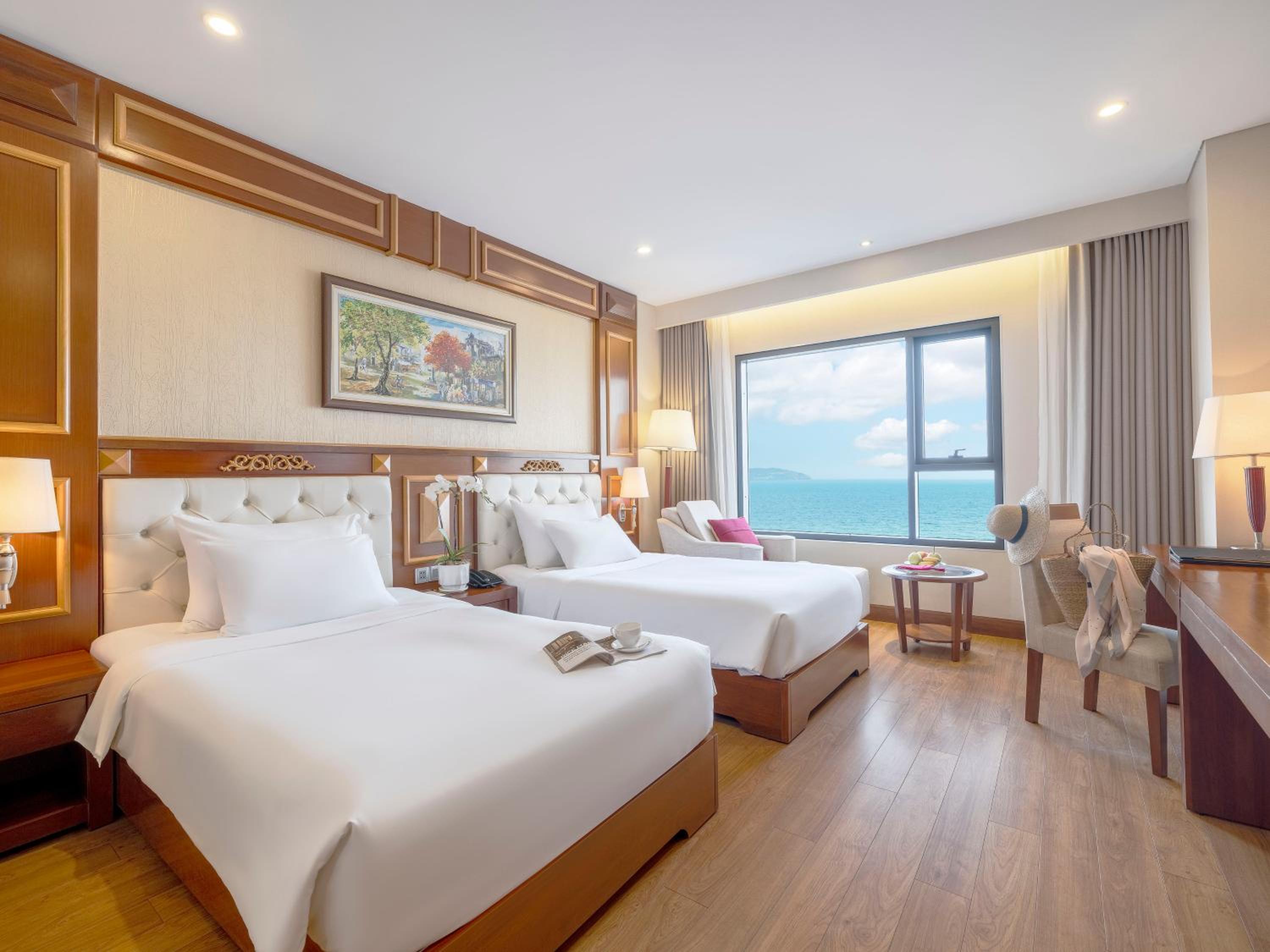 Deluxe Twin Room with Sea View photo 1