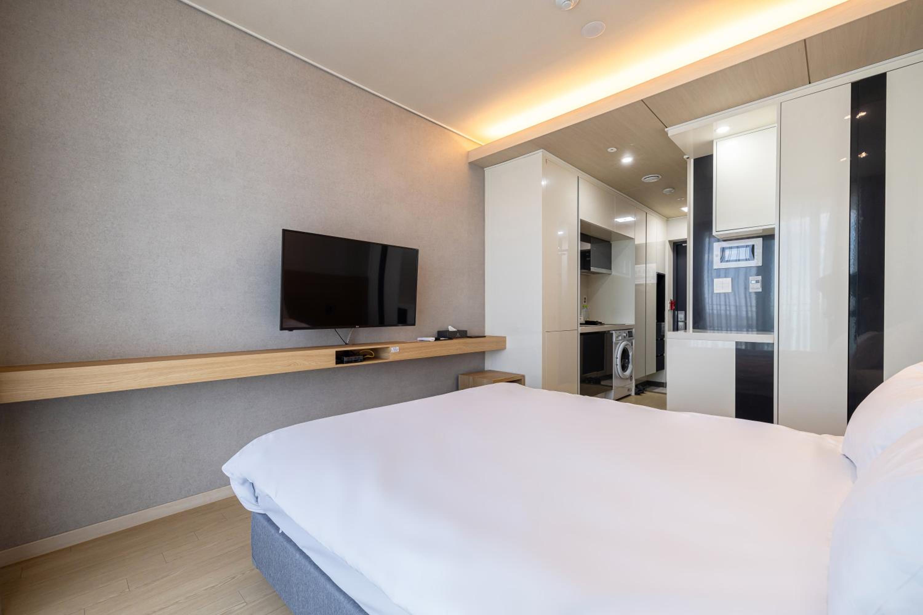Deluxe Dobule with Terrace (Ocean View) - Photo 6