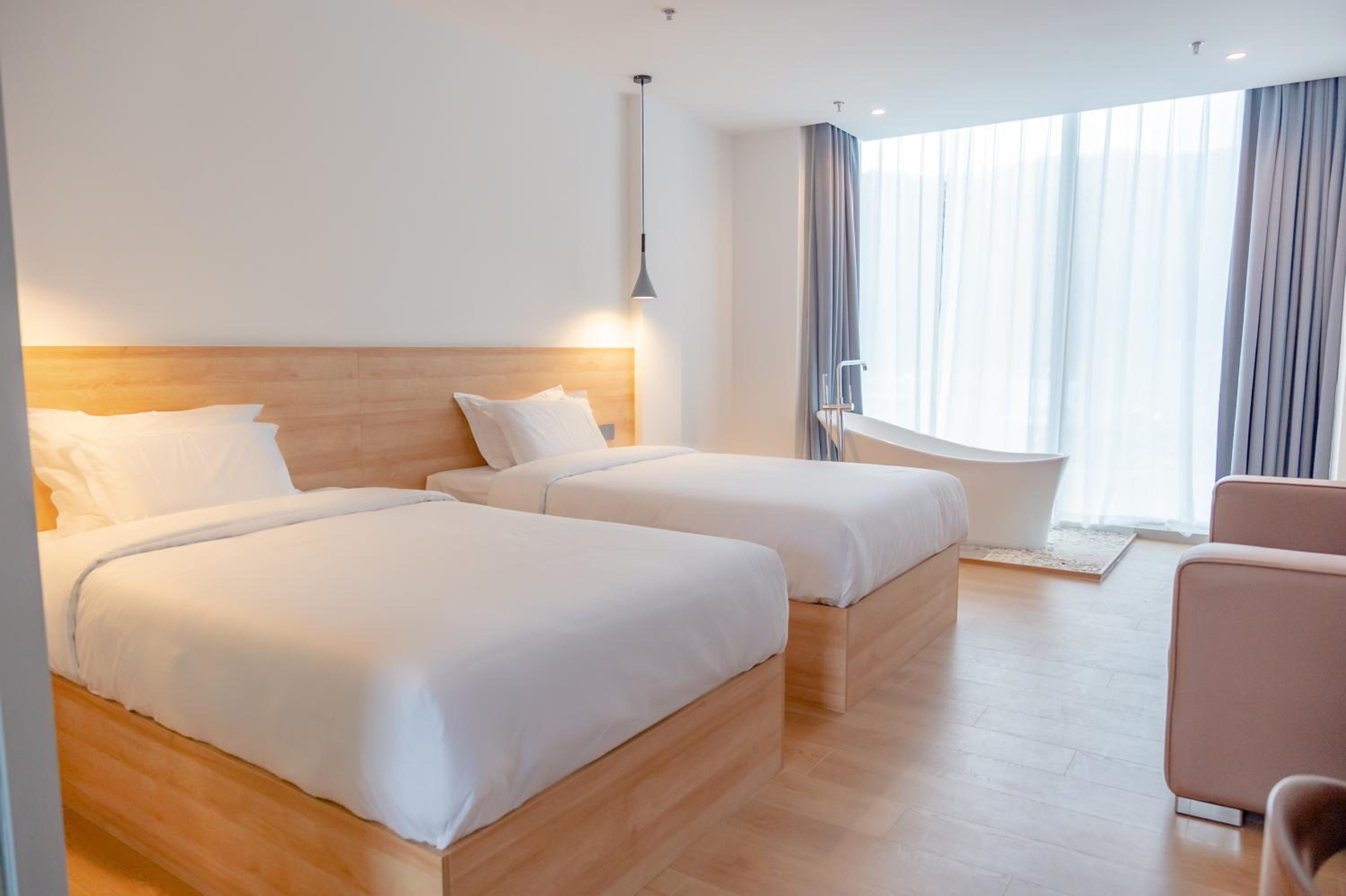 Deluxe Twin Room photo 3