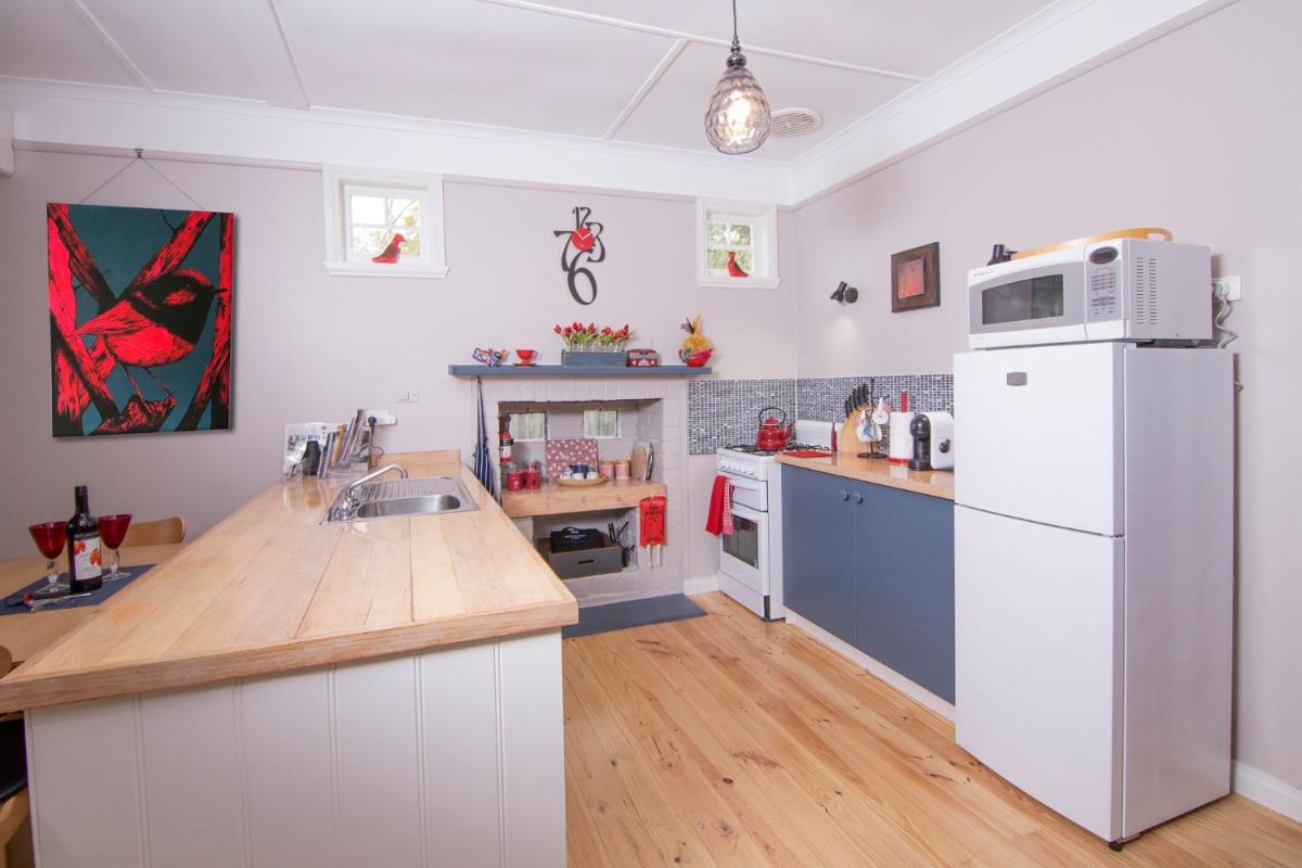 Two-Bedroom House photo 3