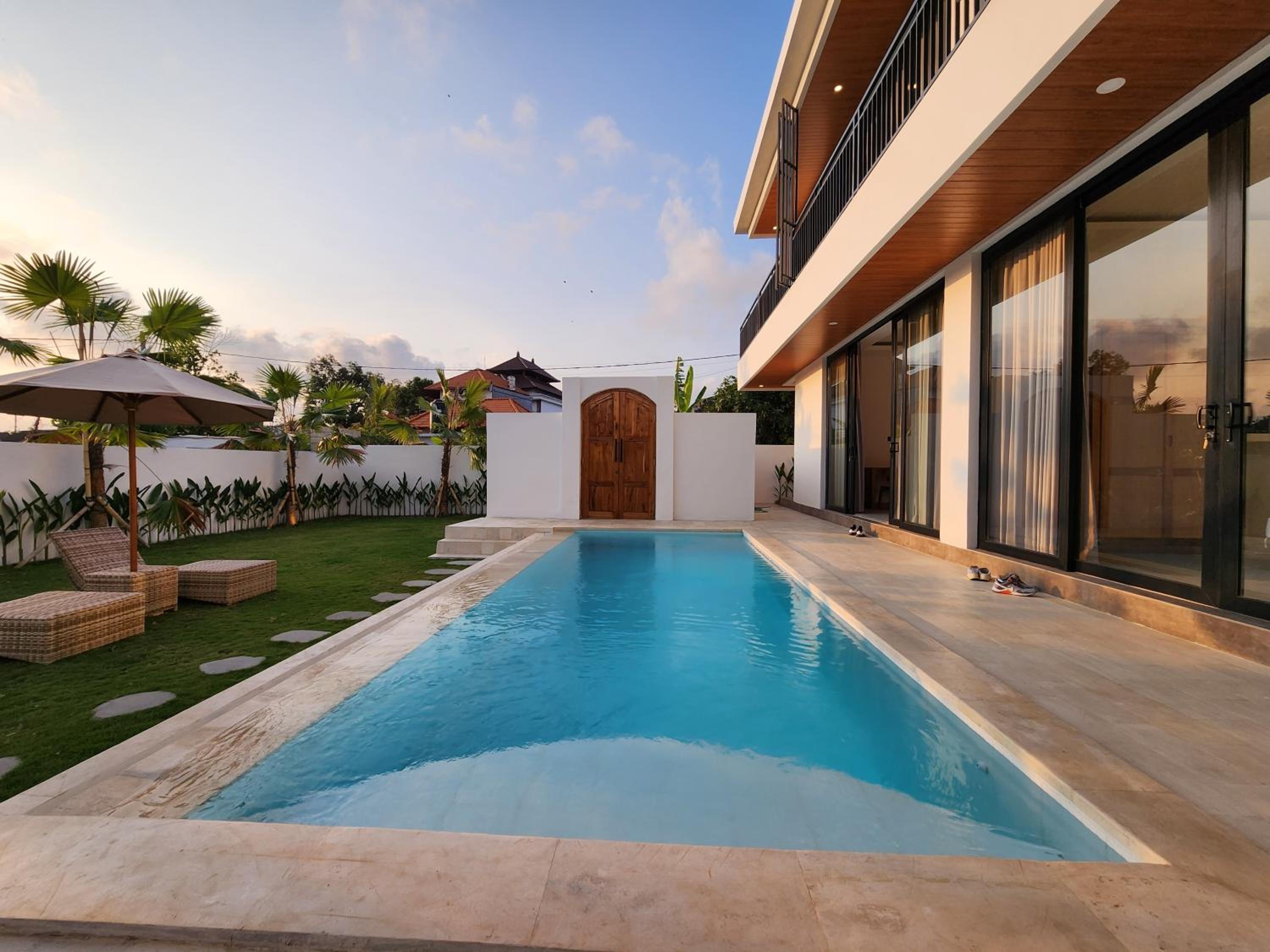 Four-Bedroom Villa With Private Pool photo 2