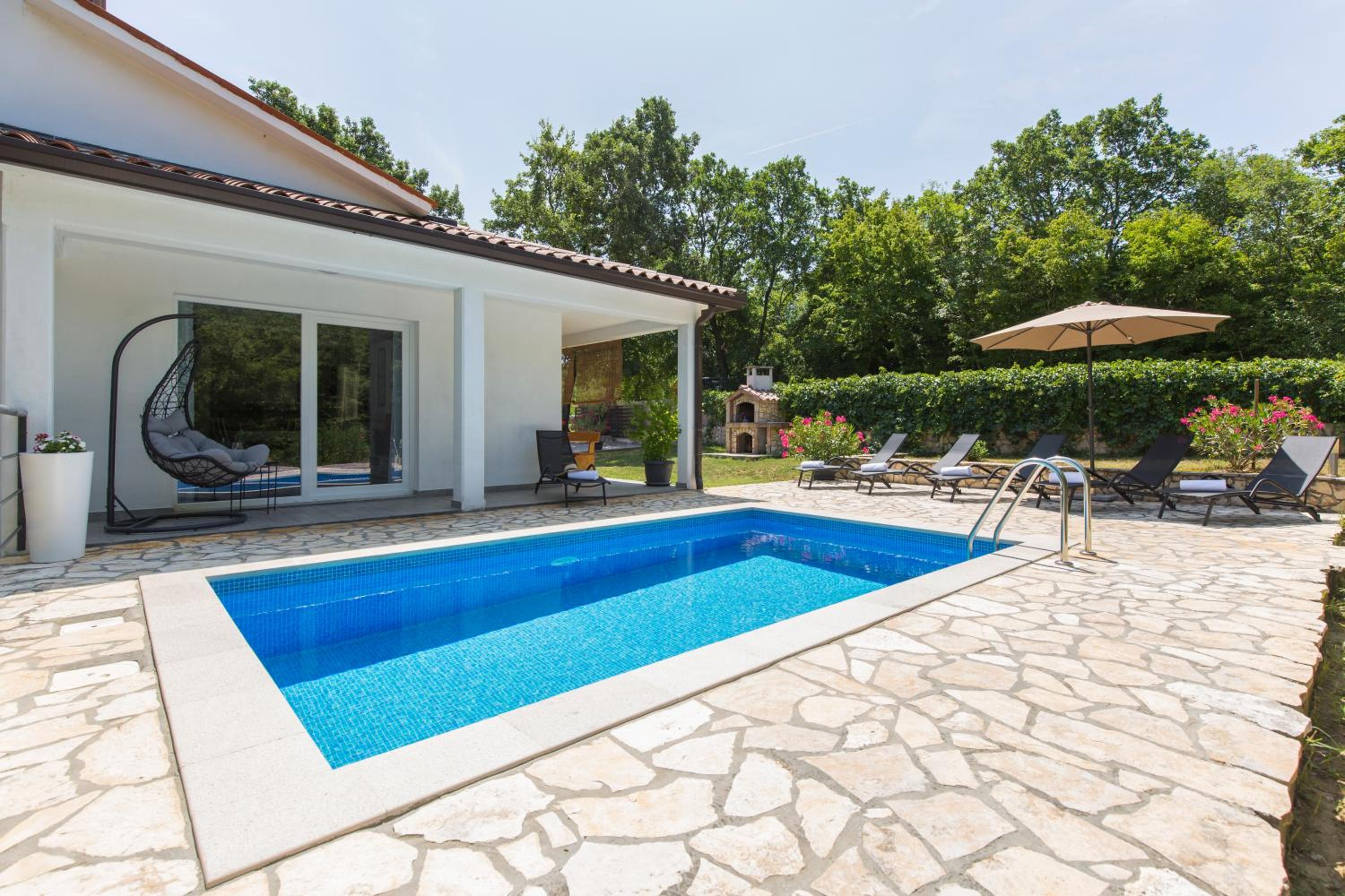 Villa photo 3