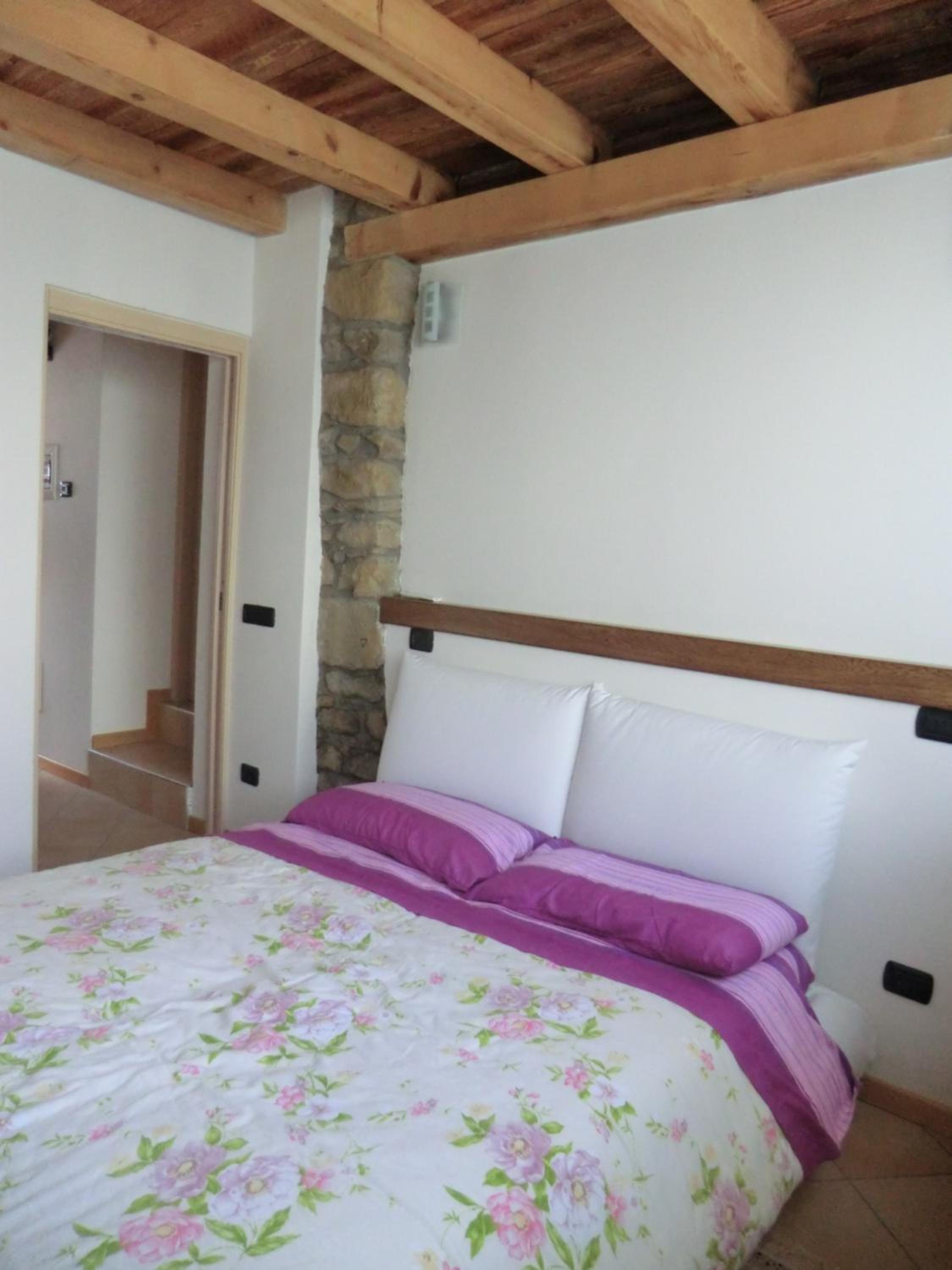 Quadruple Room with Private Bathroom photo 1