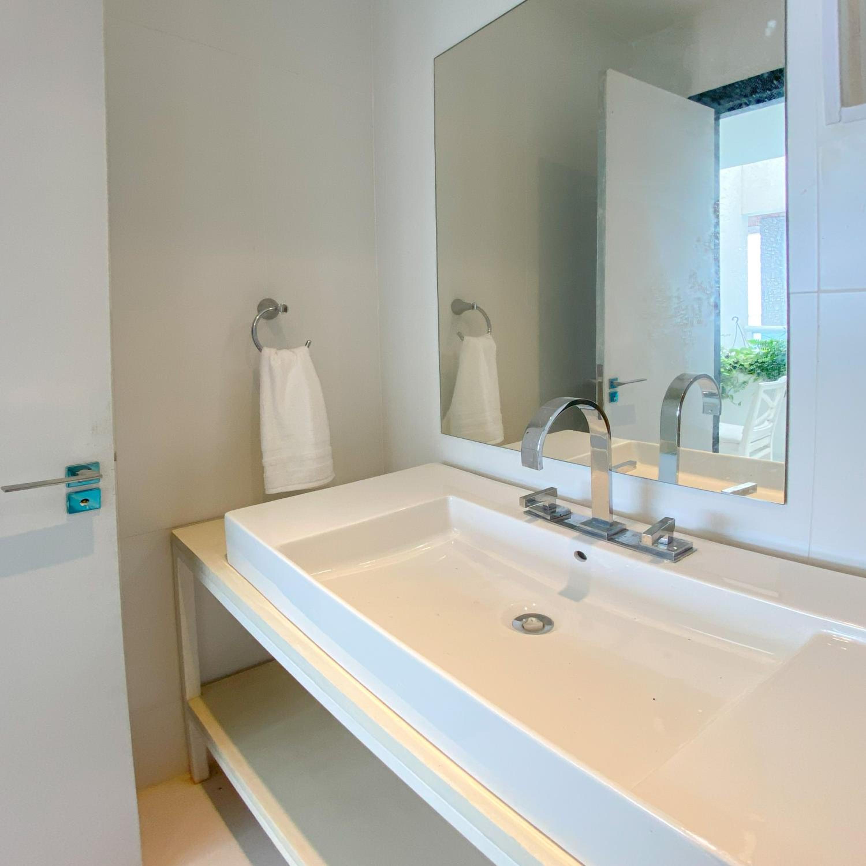 King Suite with Ocean View photo 3