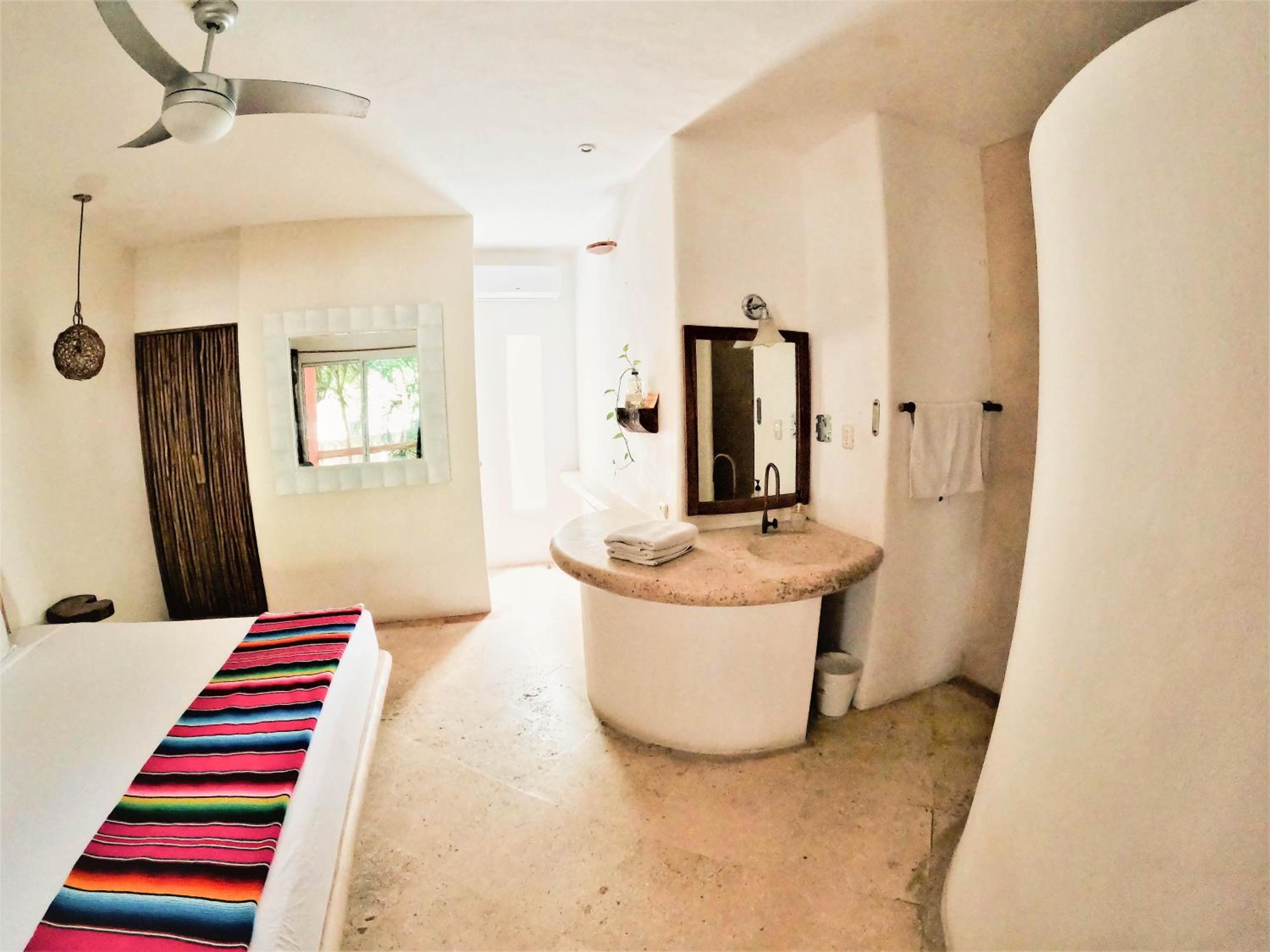 Standard Double Room - Photo 29