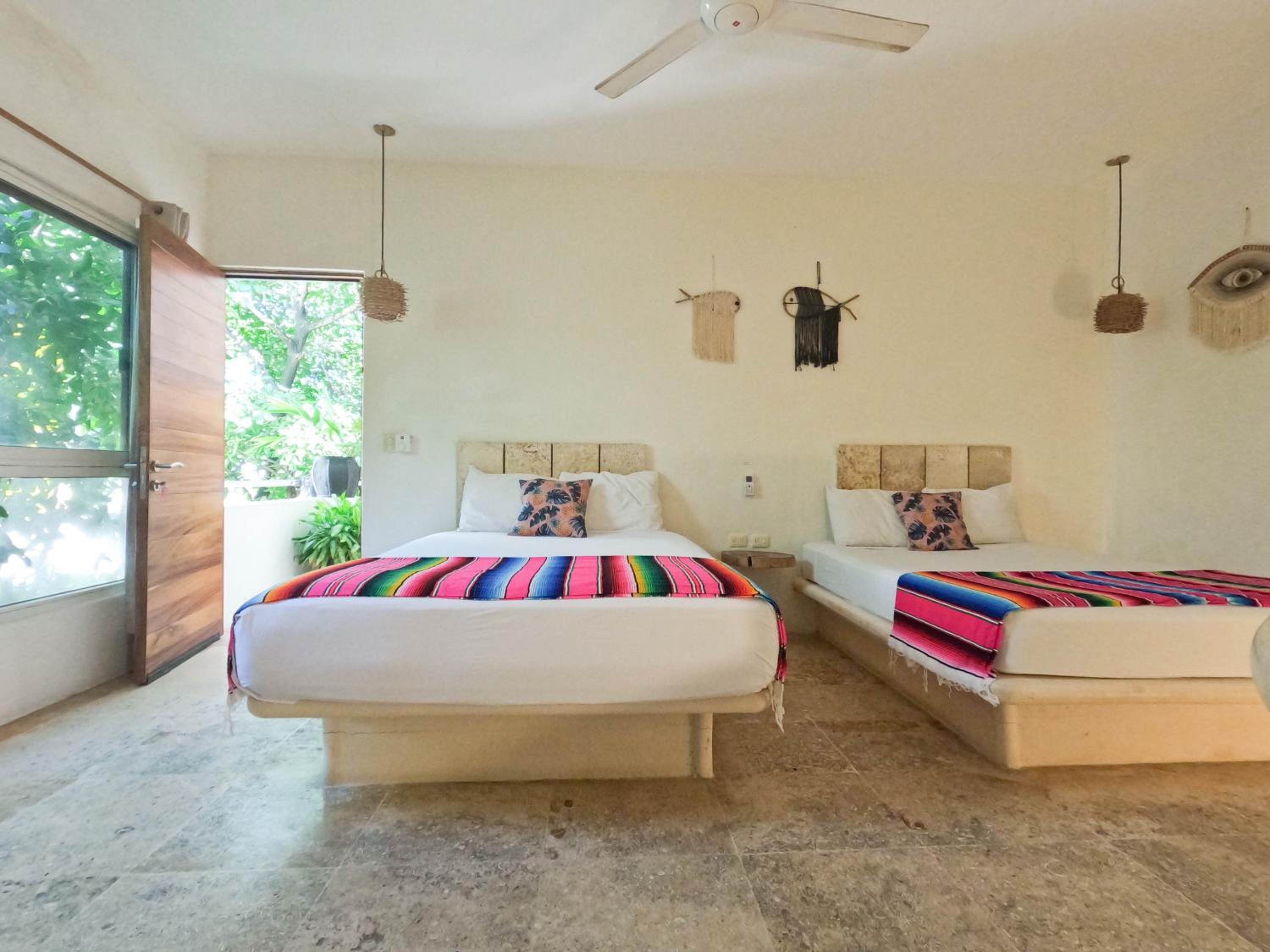 Standard Twin Room - Photo 23