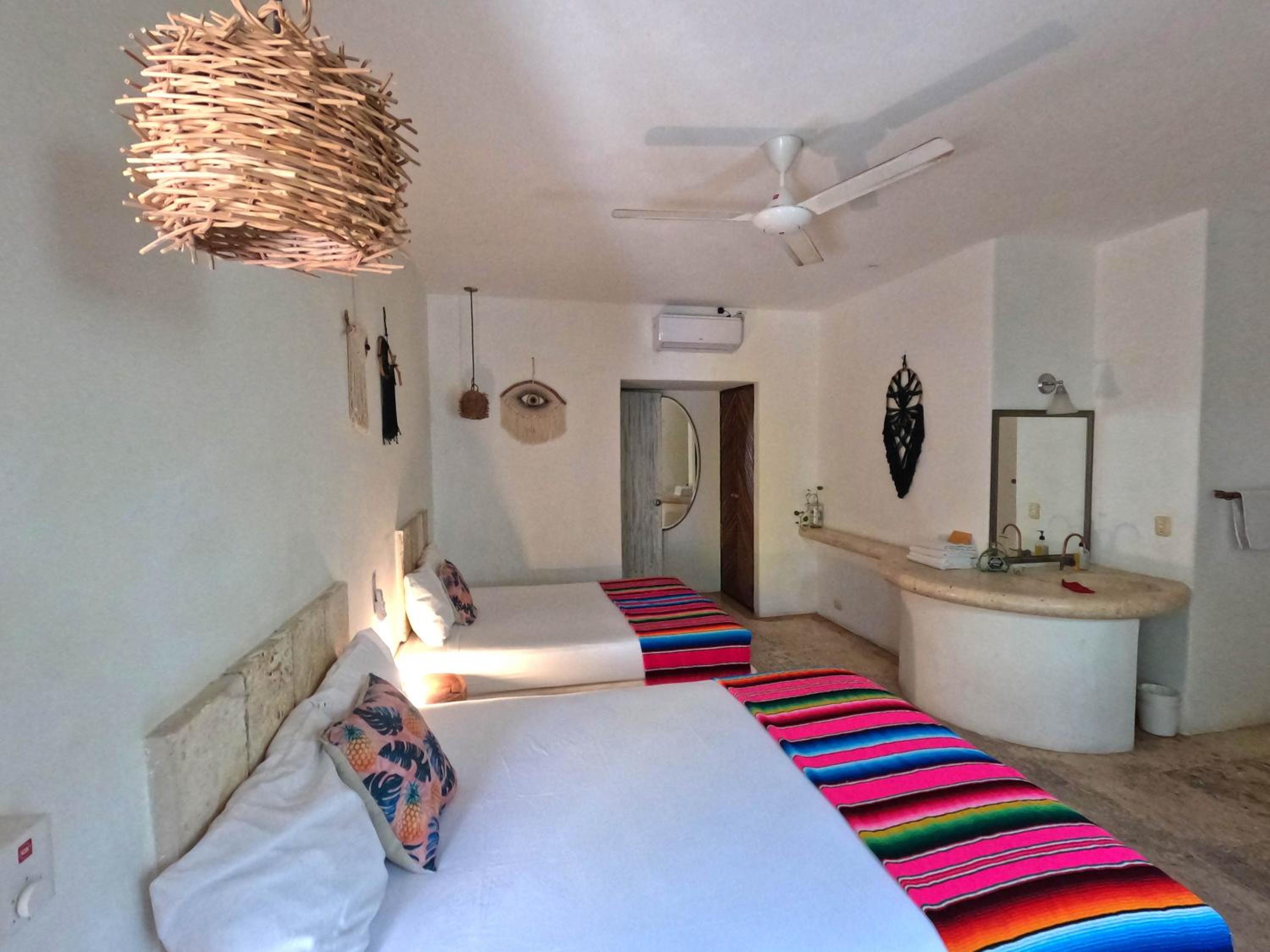 Standard Twin Room - Photo 29