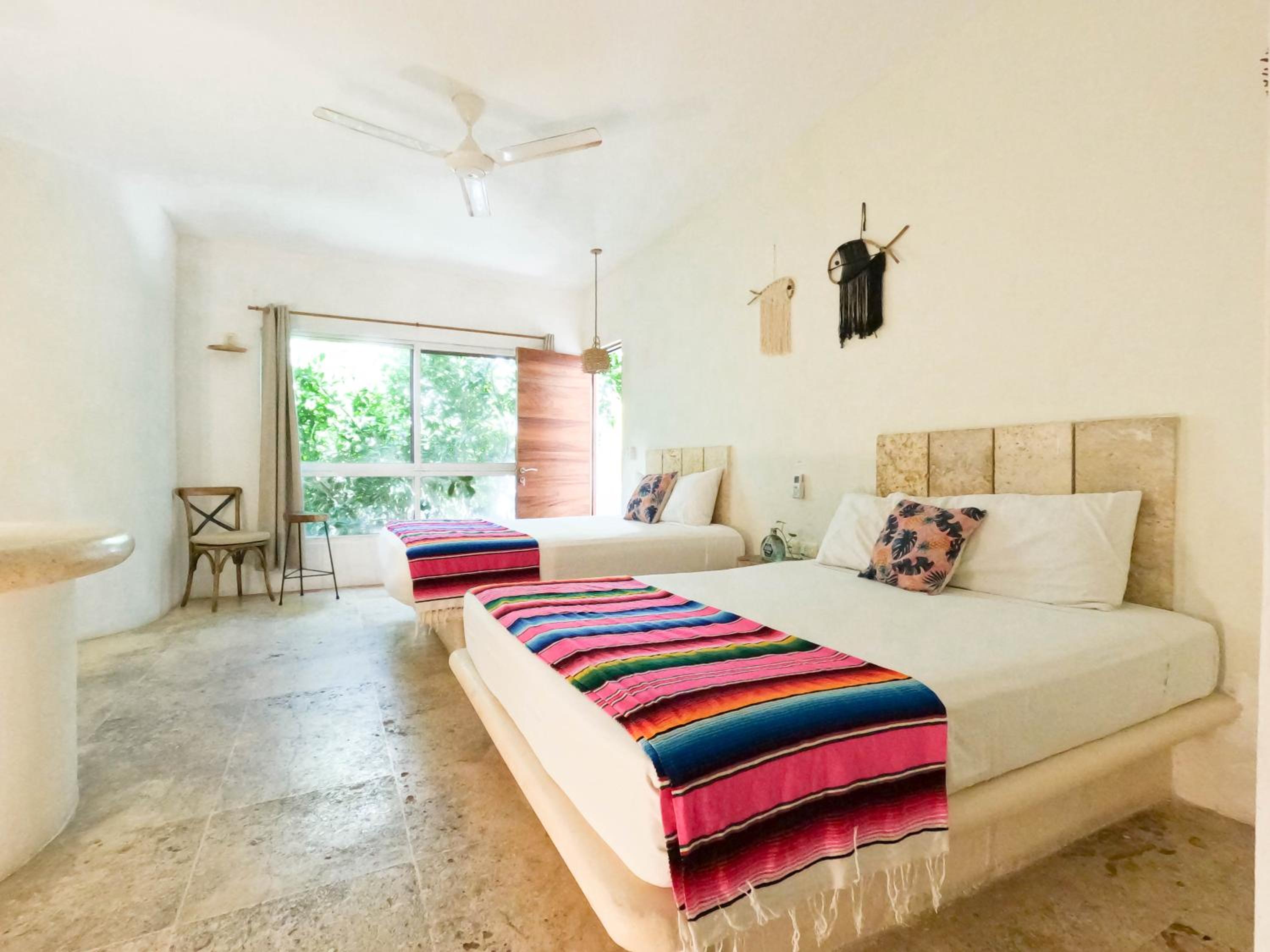 Standard Twin Room - Photo 30