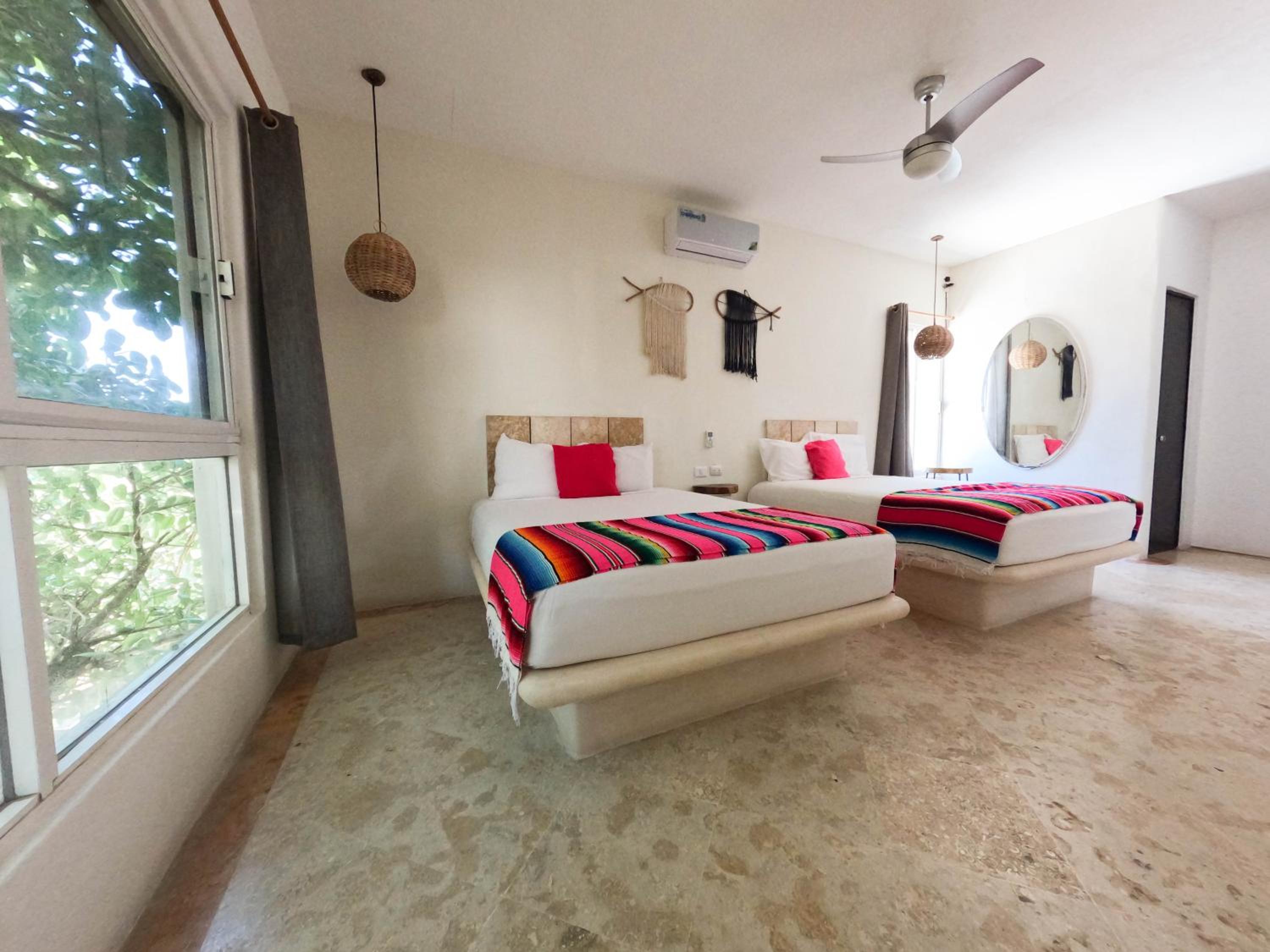 Standard Twin Room - Photo 14