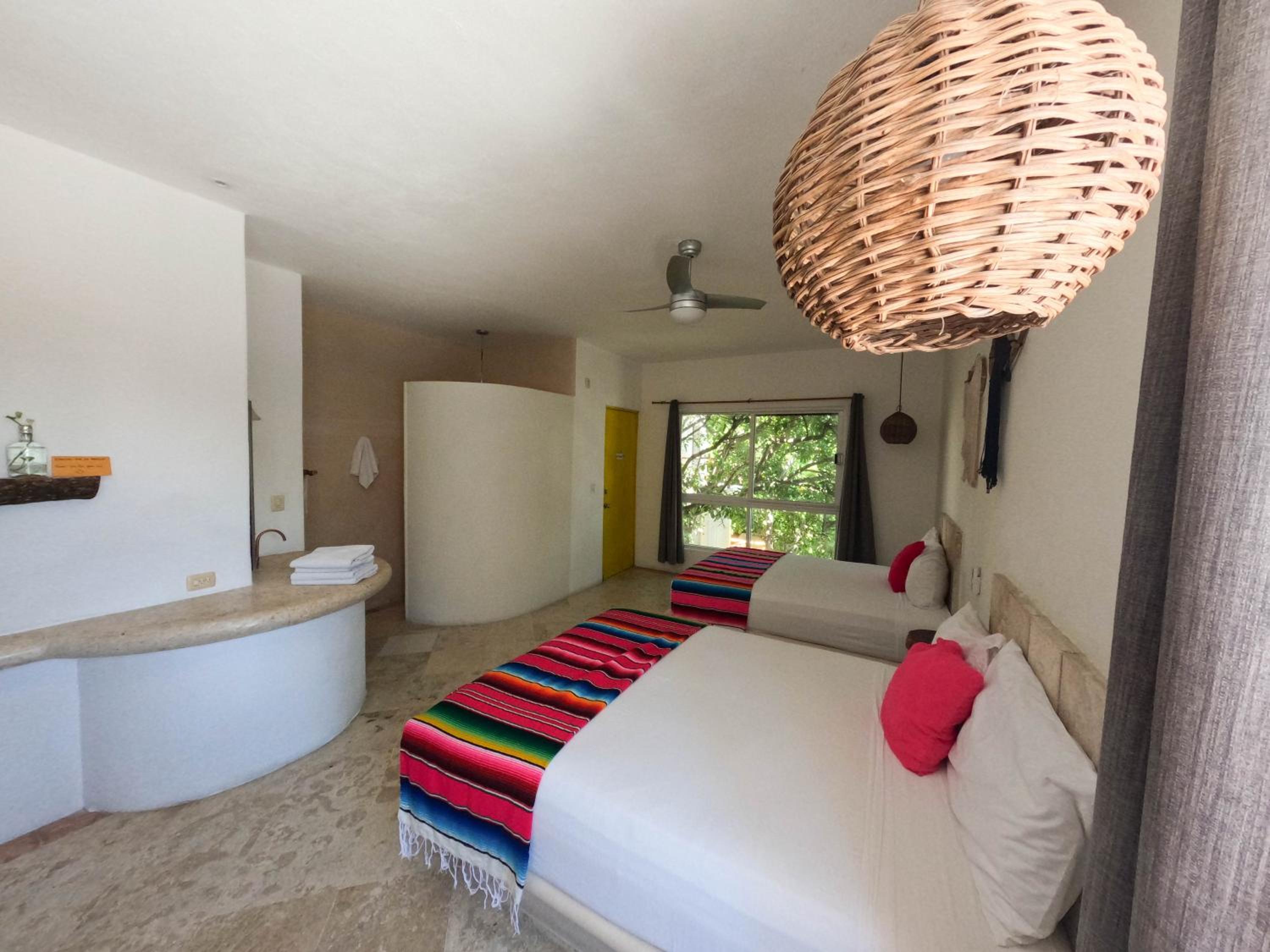 Standard Twin Room - Photo 19