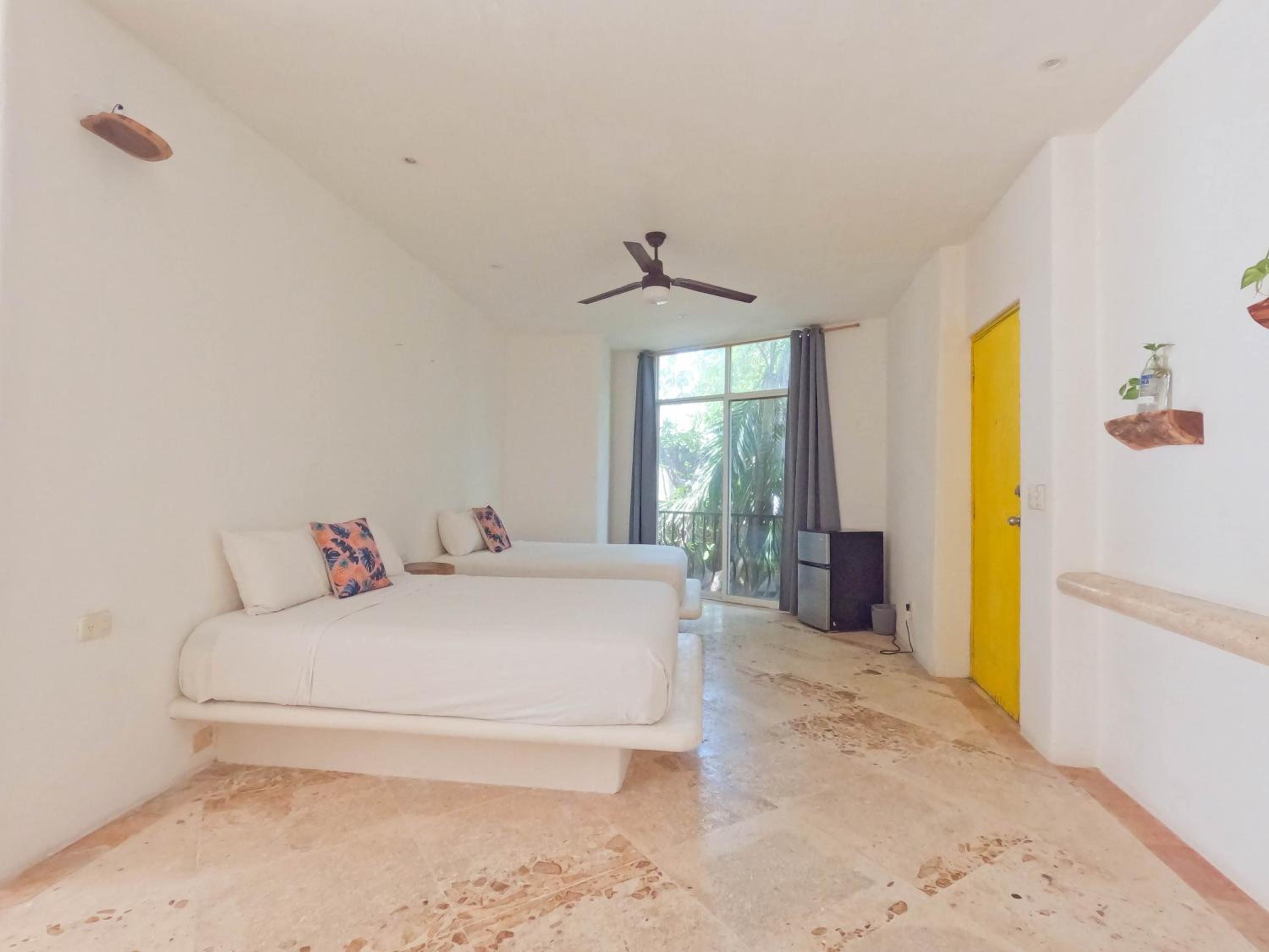 Quadruple Room - Photo 19