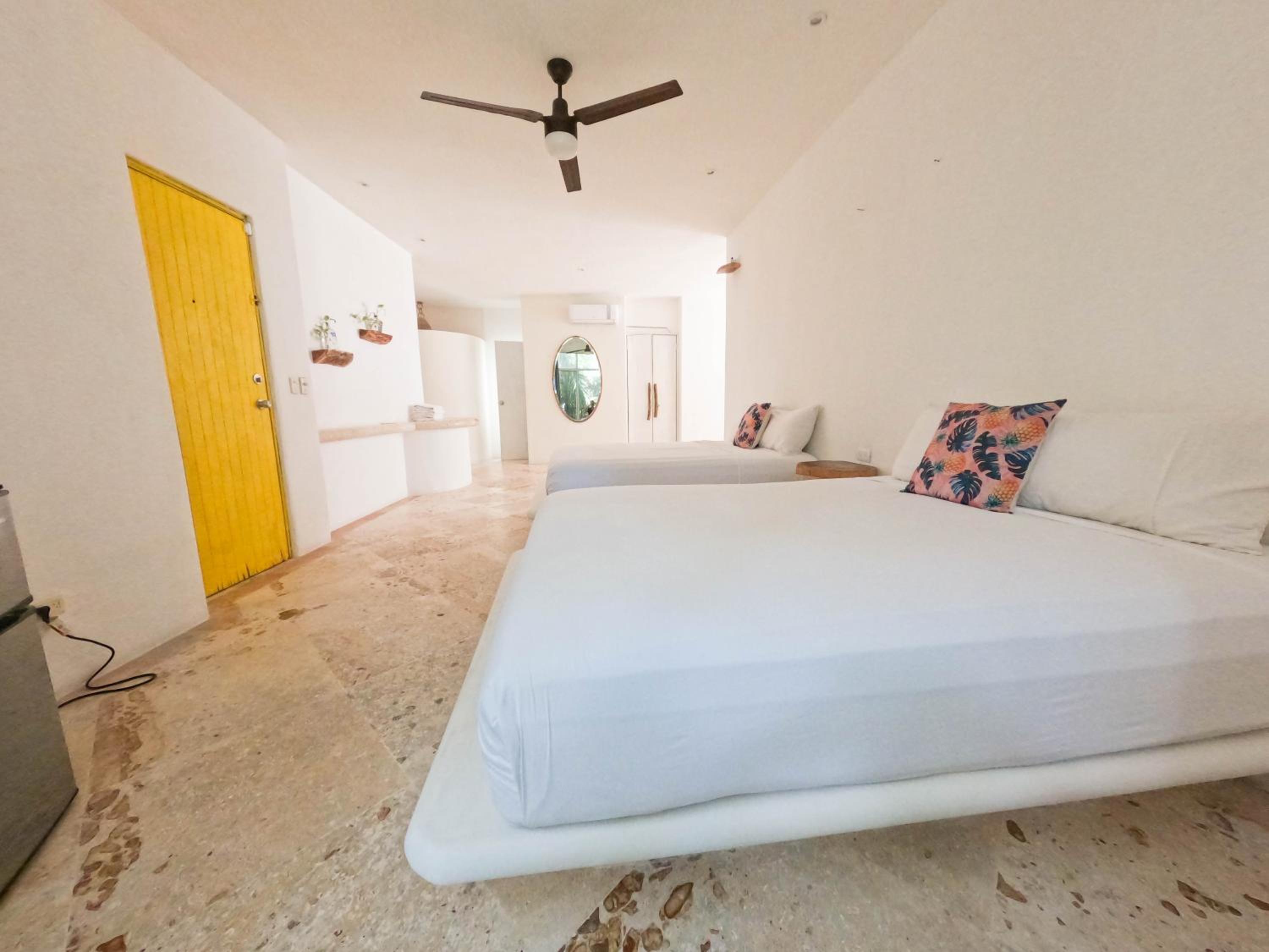Quadruple Room - Photo 1