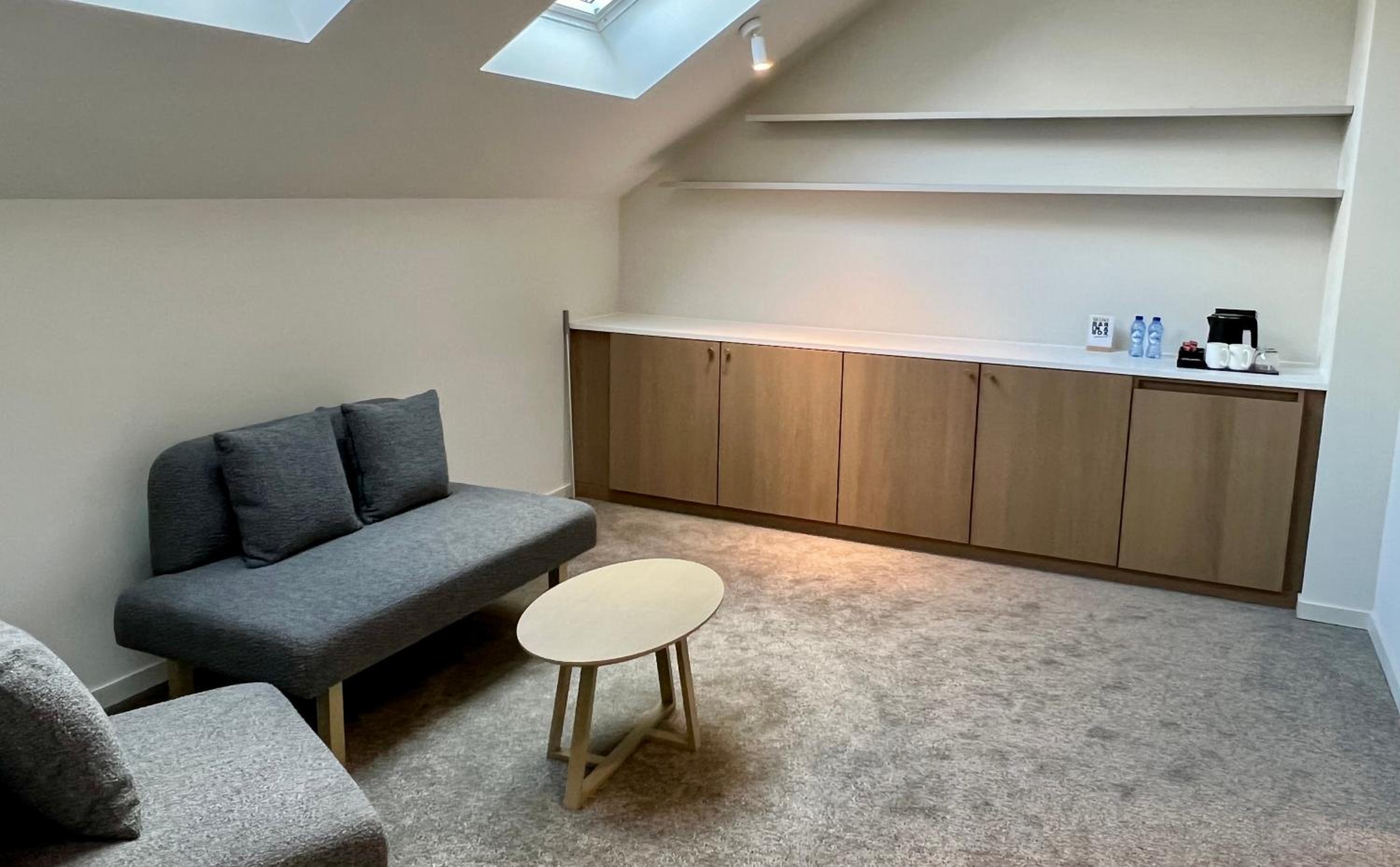 Standard King Room photo 3
