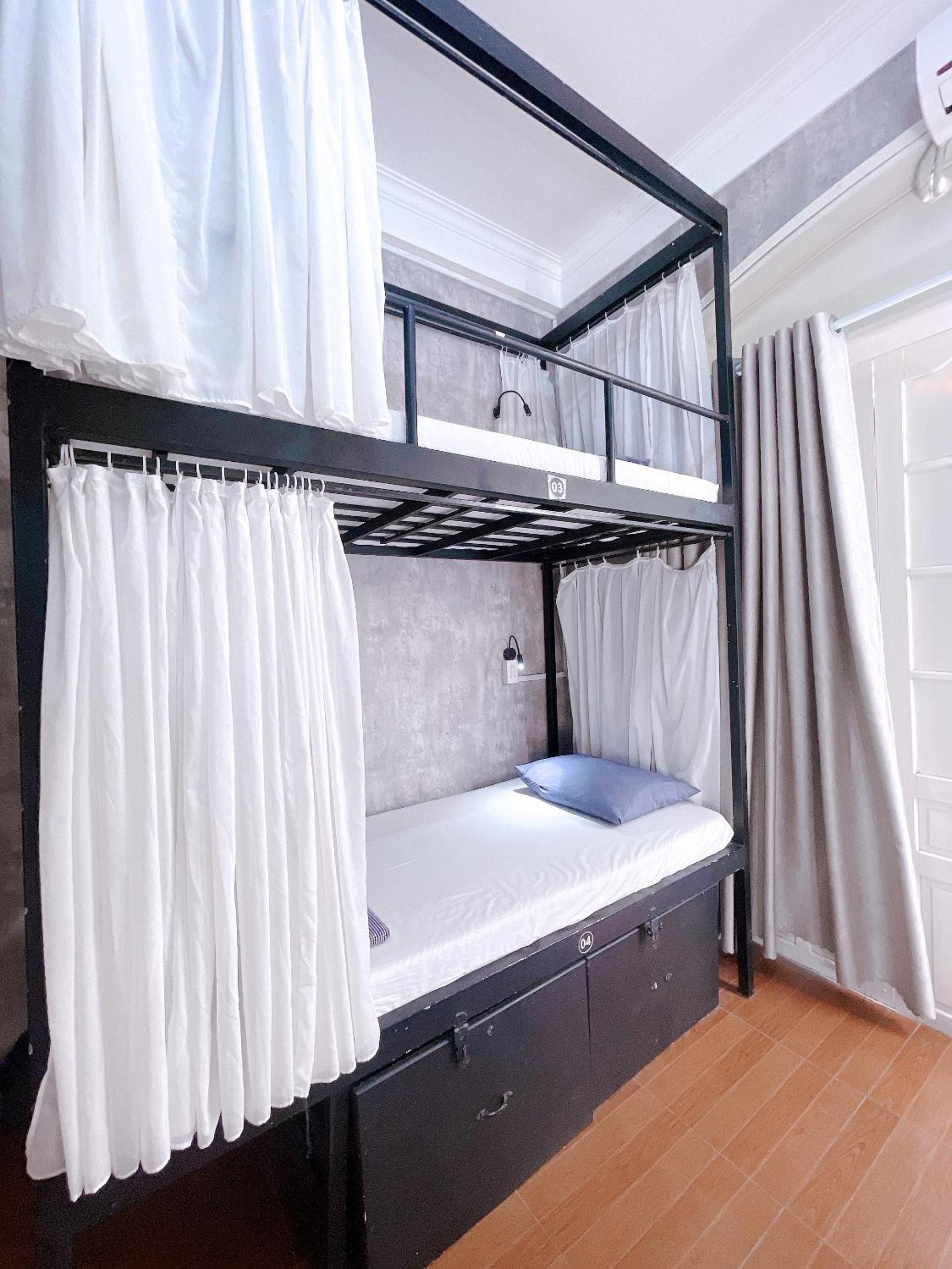 Bed in 4-Bed Female Dormitory Room photo 3