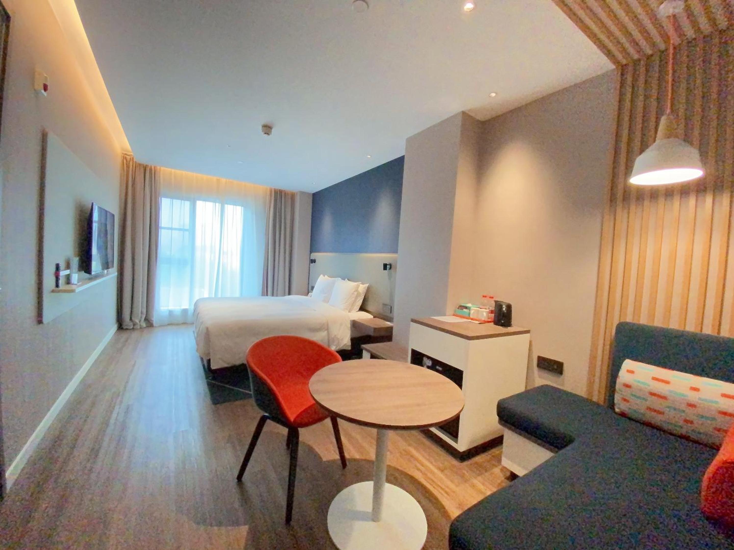 Standard King Room - Accessible