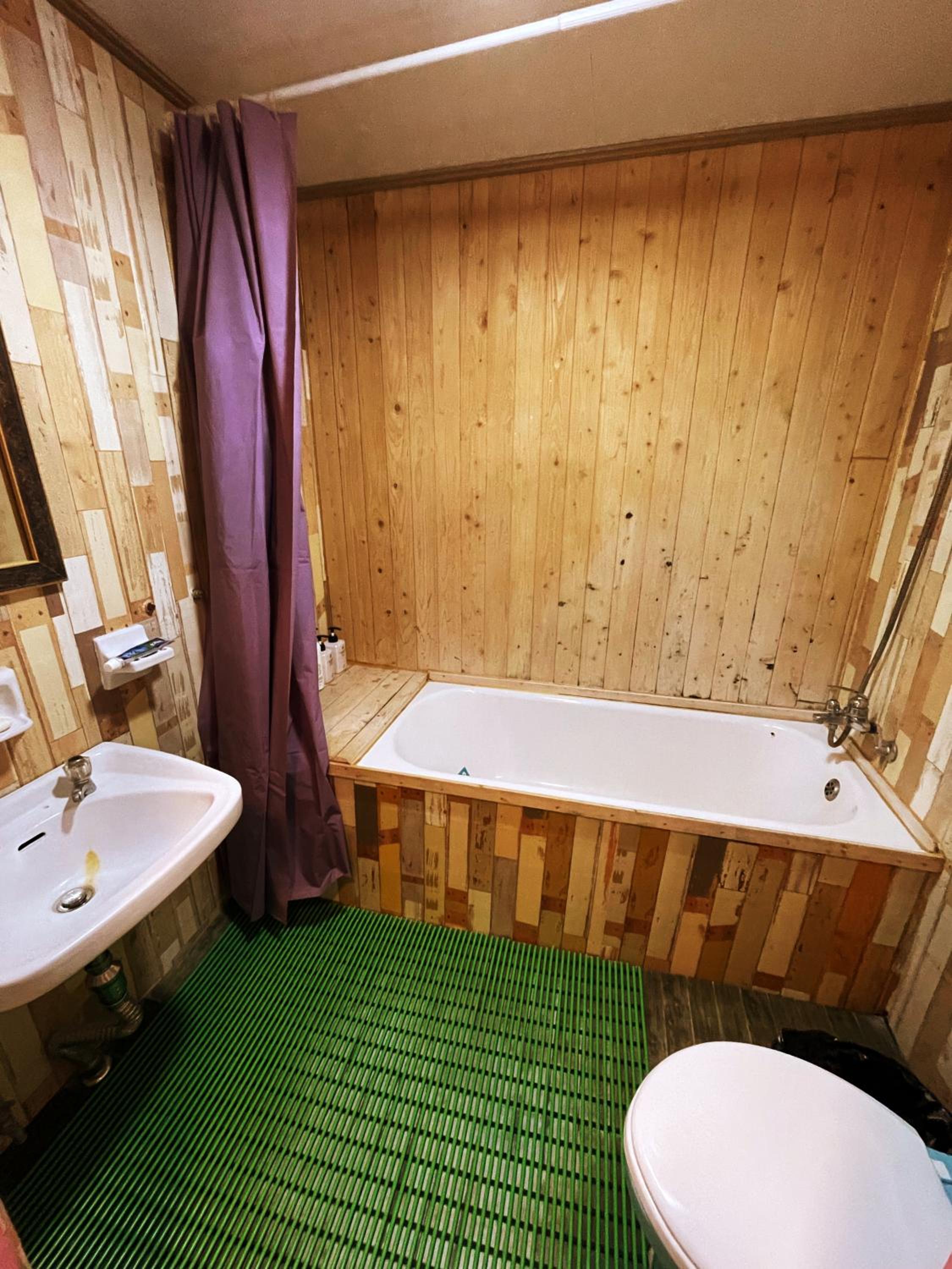 Double Room with Private Bathroom - Photo 4