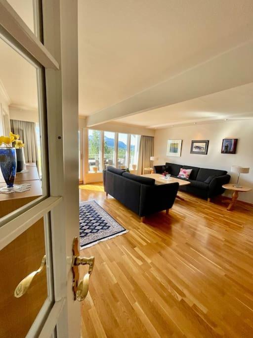 Three-Bedroom House photo 3
