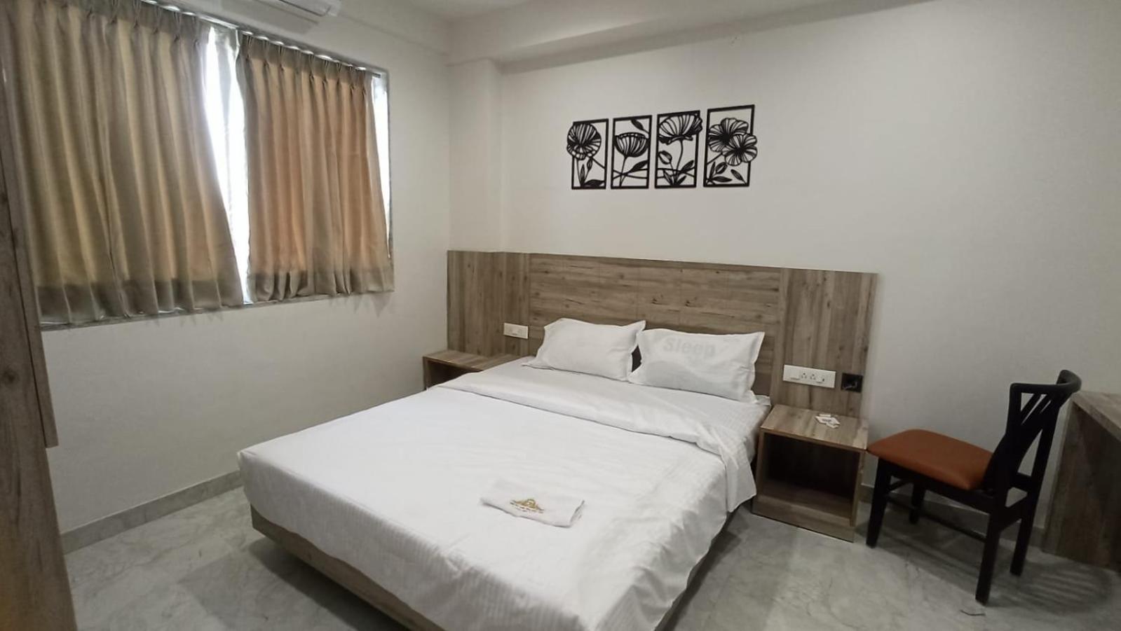 Deluxe Room - Photo 6