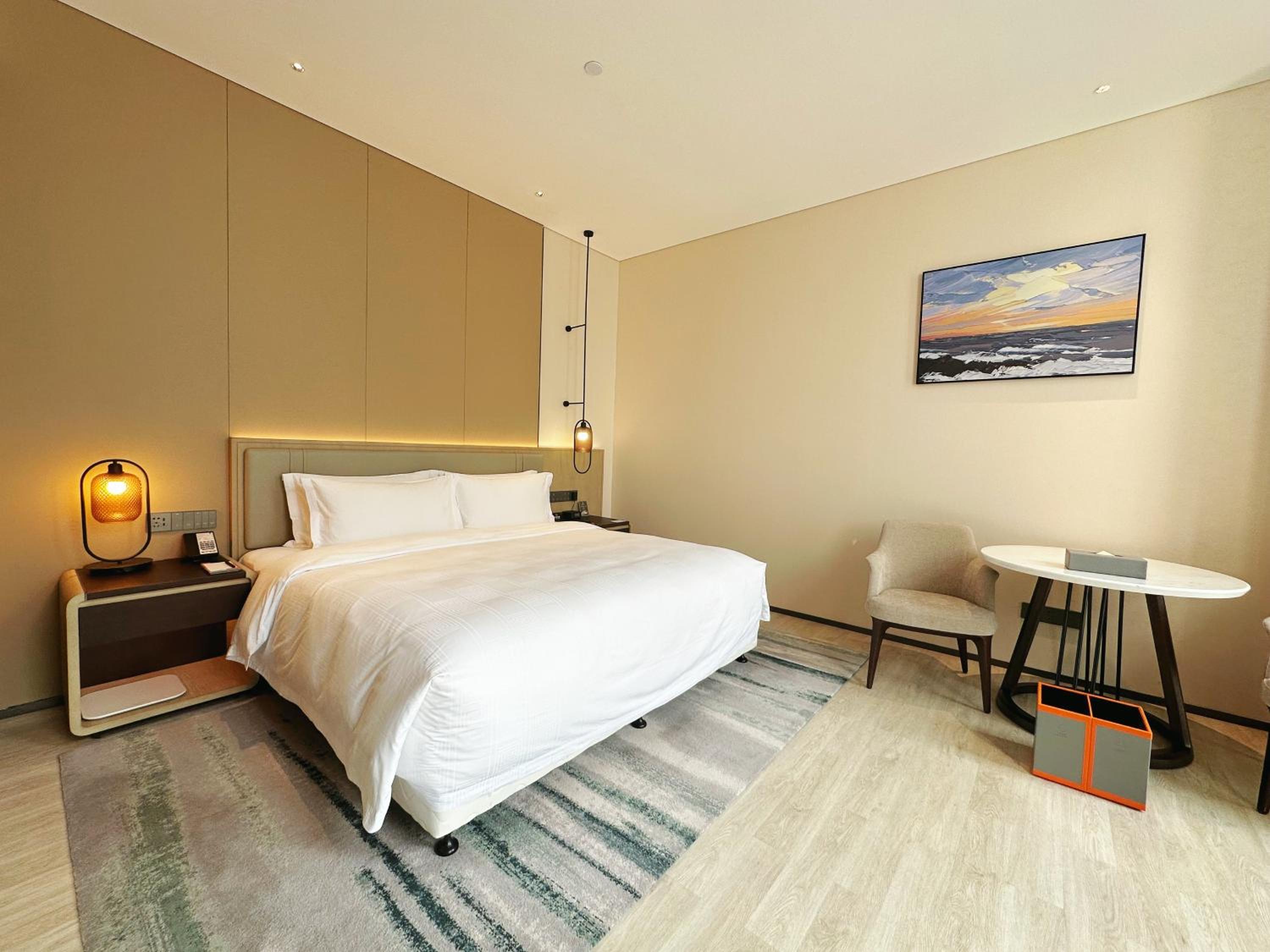Accessible King Room, Nonsmoking - Photo 3