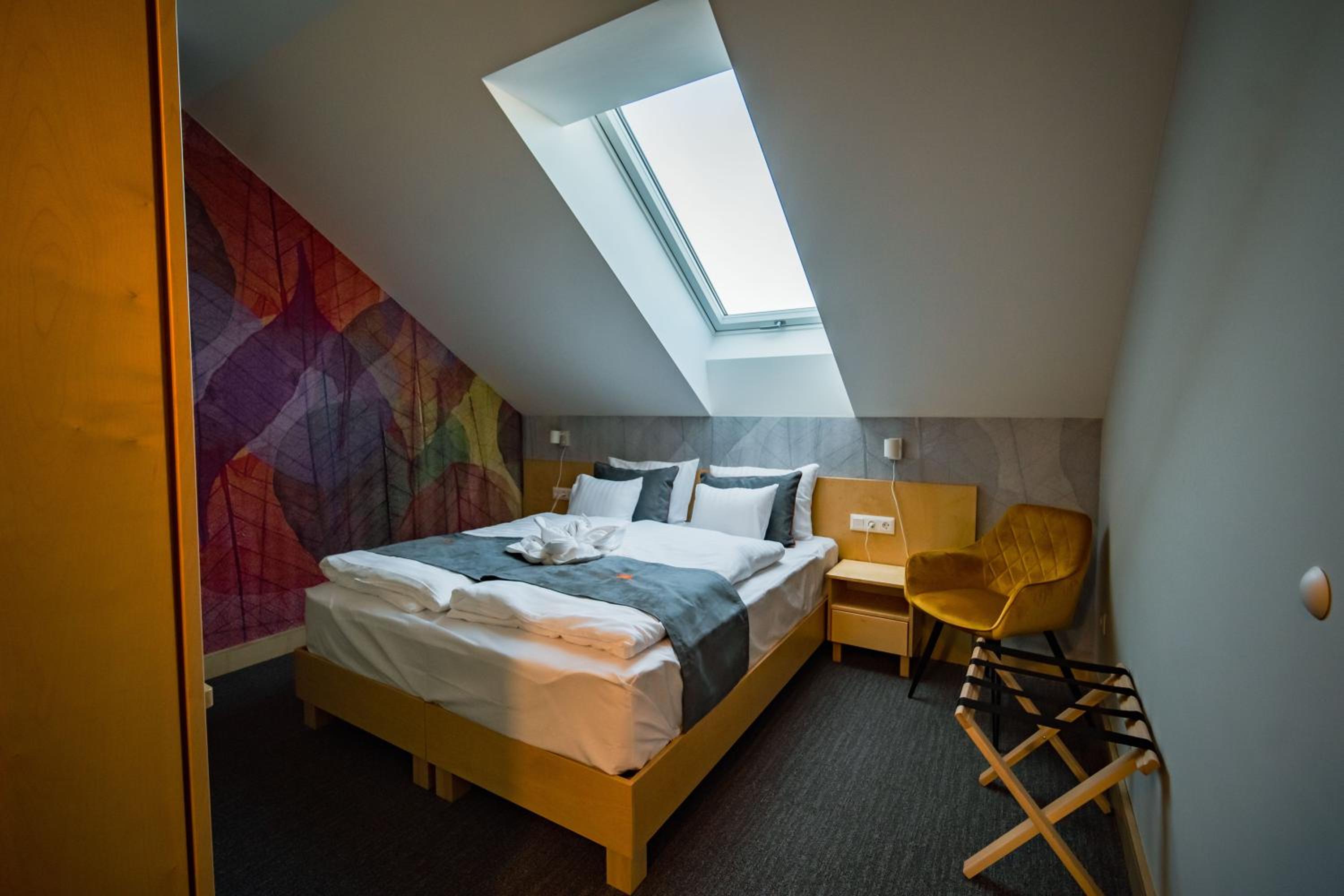 Standard Double or Twin Room - Photo 3